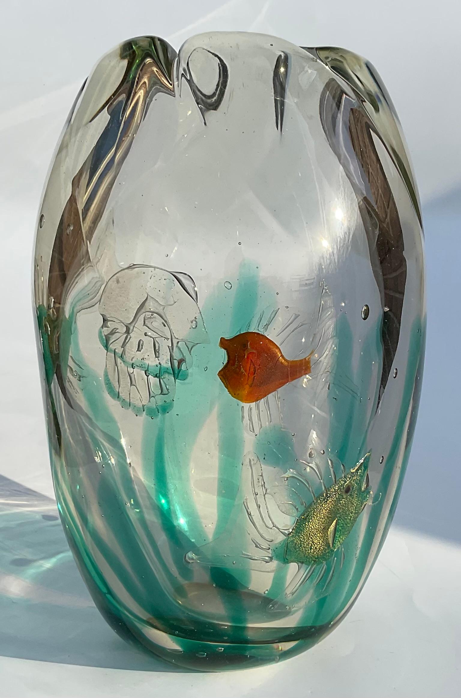 Blown Glass Alfredo Barbini Large and Vibrant Murano Art Glass Aquarium Vase Italian 1950s For Sale