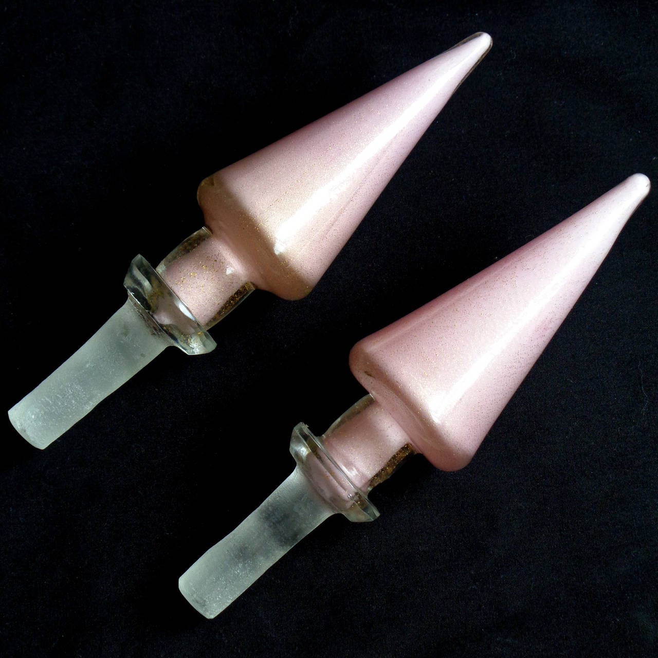 20th Century Alfredo Barbini Murano 1950s Pink Gold Flecks Italian Art Glass Rocket Decanters For Sale
