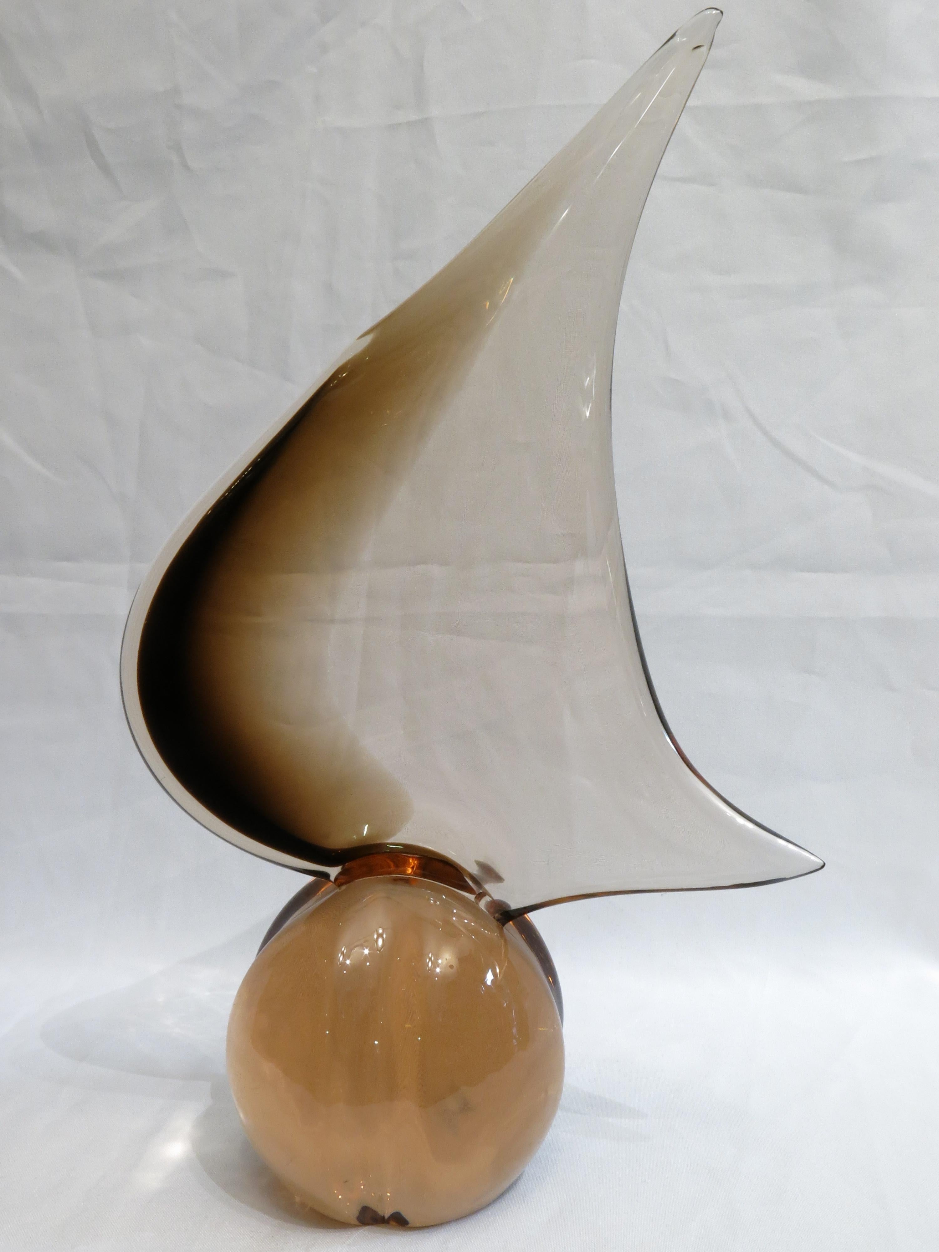 Signed on the base.

Alfredo Barbini (1912–2007), a glass artist born in 1912 on the islands of Murano in the lagoon of Venice, Italy, was one of Murano's leading figures of the 20th century. His parents were members of families, which had been