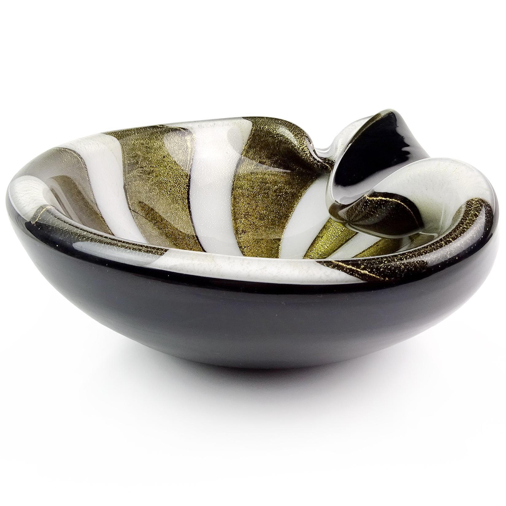 Alfredo Barbini Murano Black White Stripes Gold Flecks Italian Art Glass Bowl In Good Condition In Kissimmee, FL