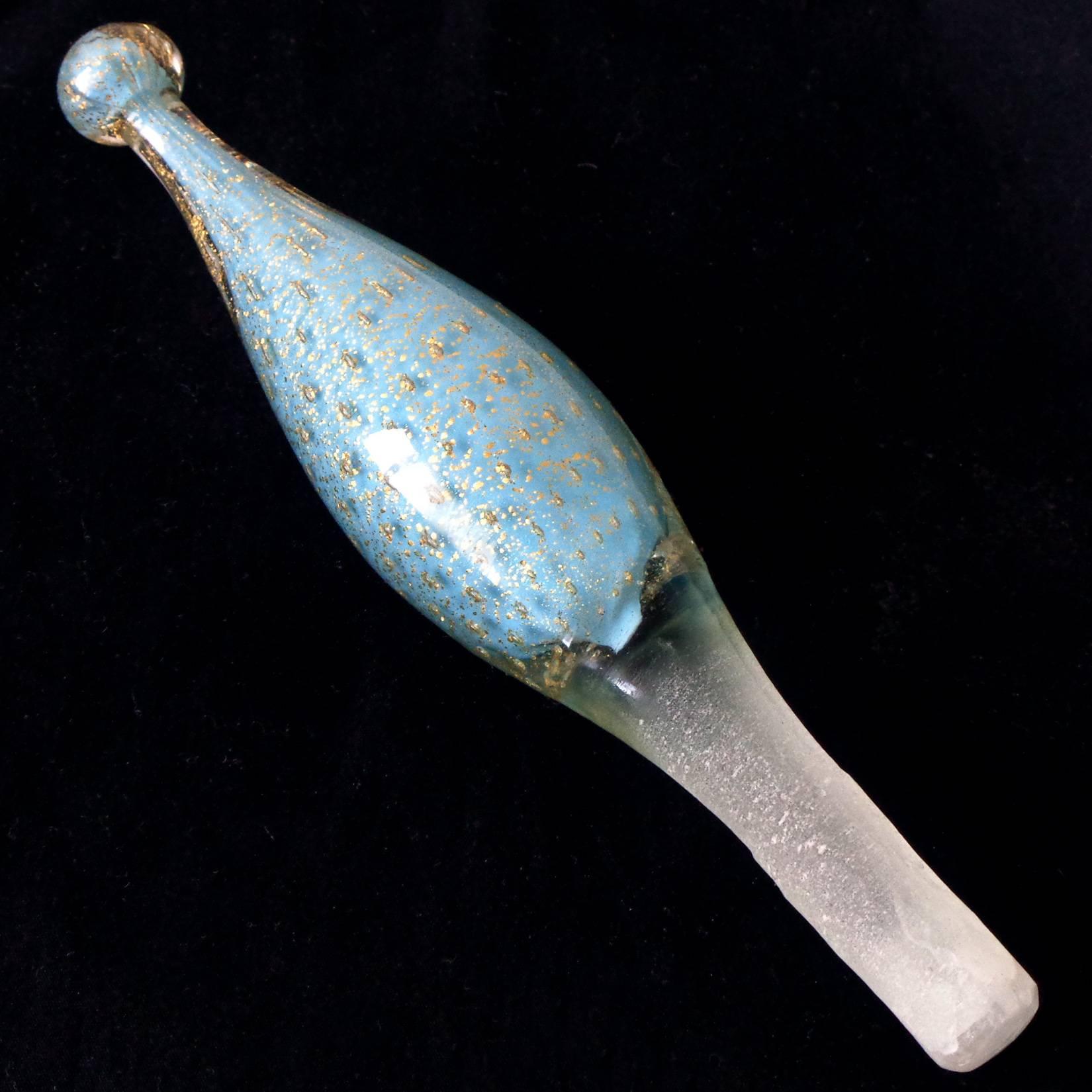Alfredo Barbini Murano Blue Gold Flecks Italian Art Glass 1950s Rocket Decanter In Good Condition For Sale In Kissimmee, FL