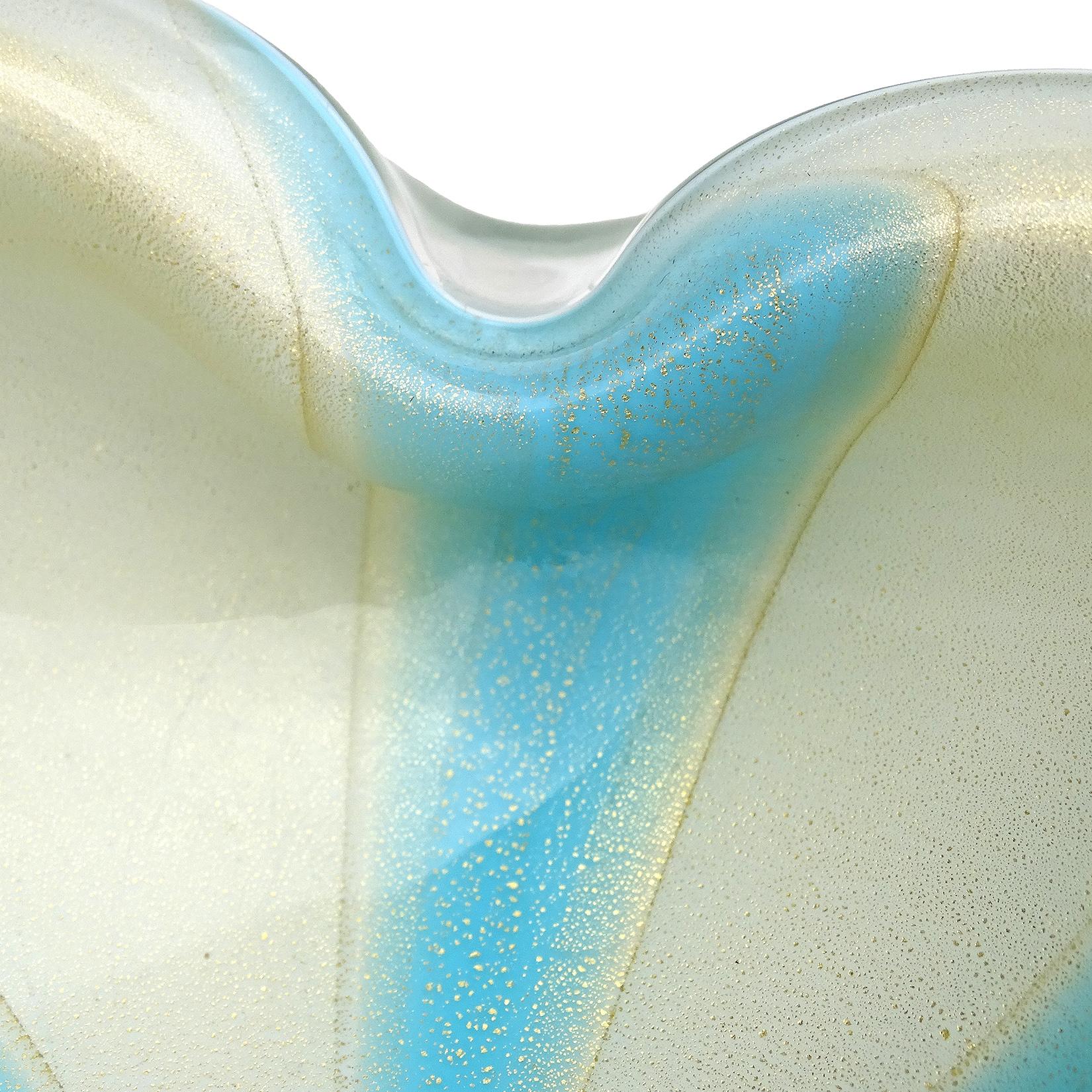 Mid-Century Modern Alfredo Barbini Murano Blue White Gold Flecks Italian Art Glass Decorative Bowl For Sale