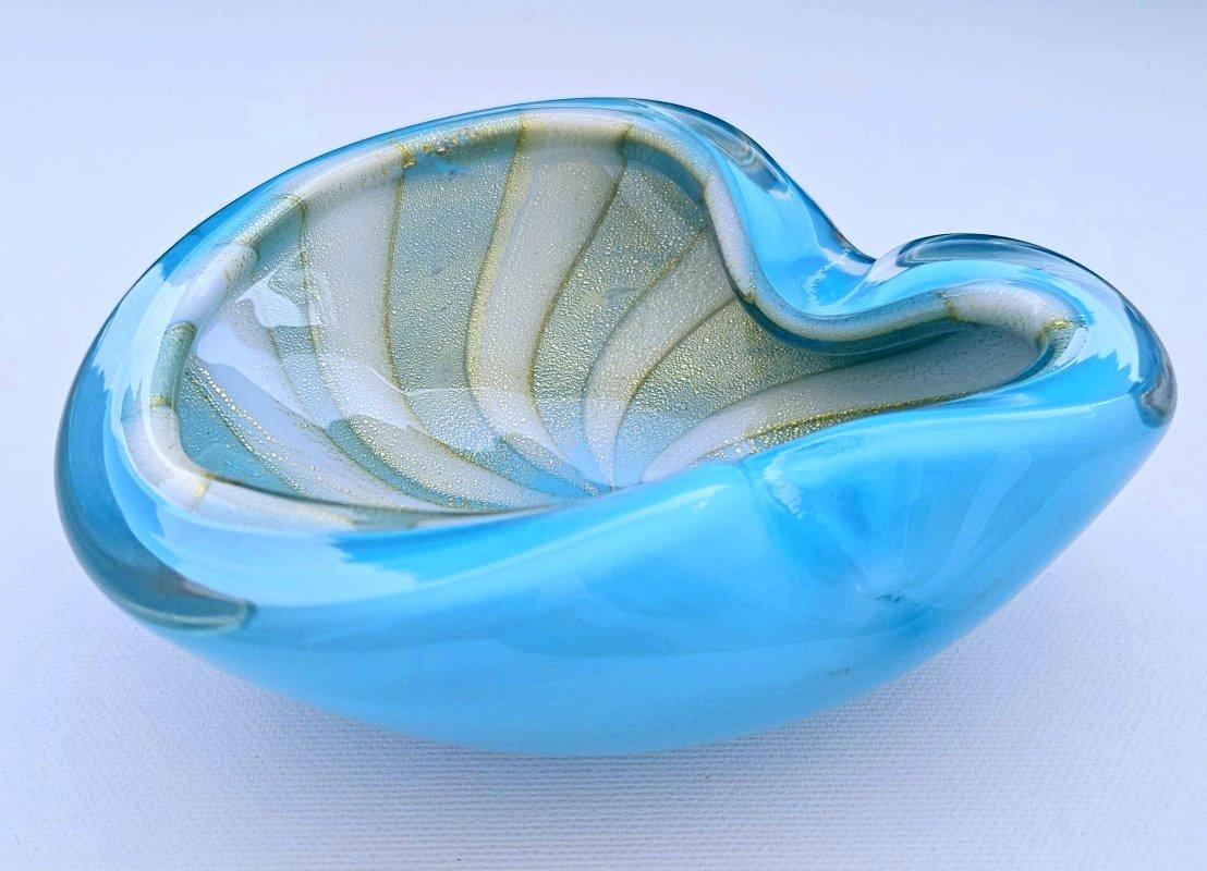 Altro Ciotola in vetro di Murano di Alfredo Barbini, Blu con foglie d'oro/Polveri, Tenda del circo in vendita