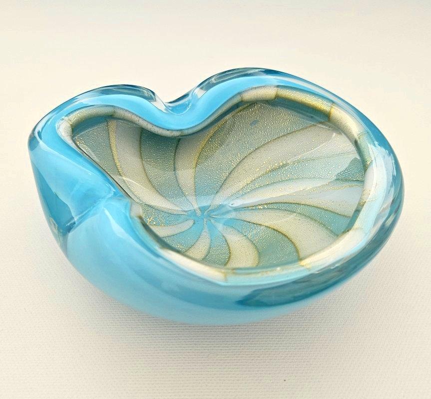 Ciotola in vetro di Murano di Alfredo Barbini, Blu con foglie d'oro/Polveri, Tenda del circo in vendita 1