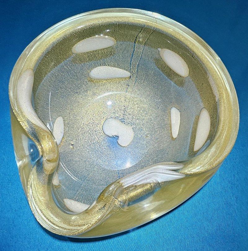 Mid-Century moderno Ciotola in vetro di Murano di Alfredo Barbini, Polveri d'oro, A Pentoni - VENDITA CHIUSA in vendita
