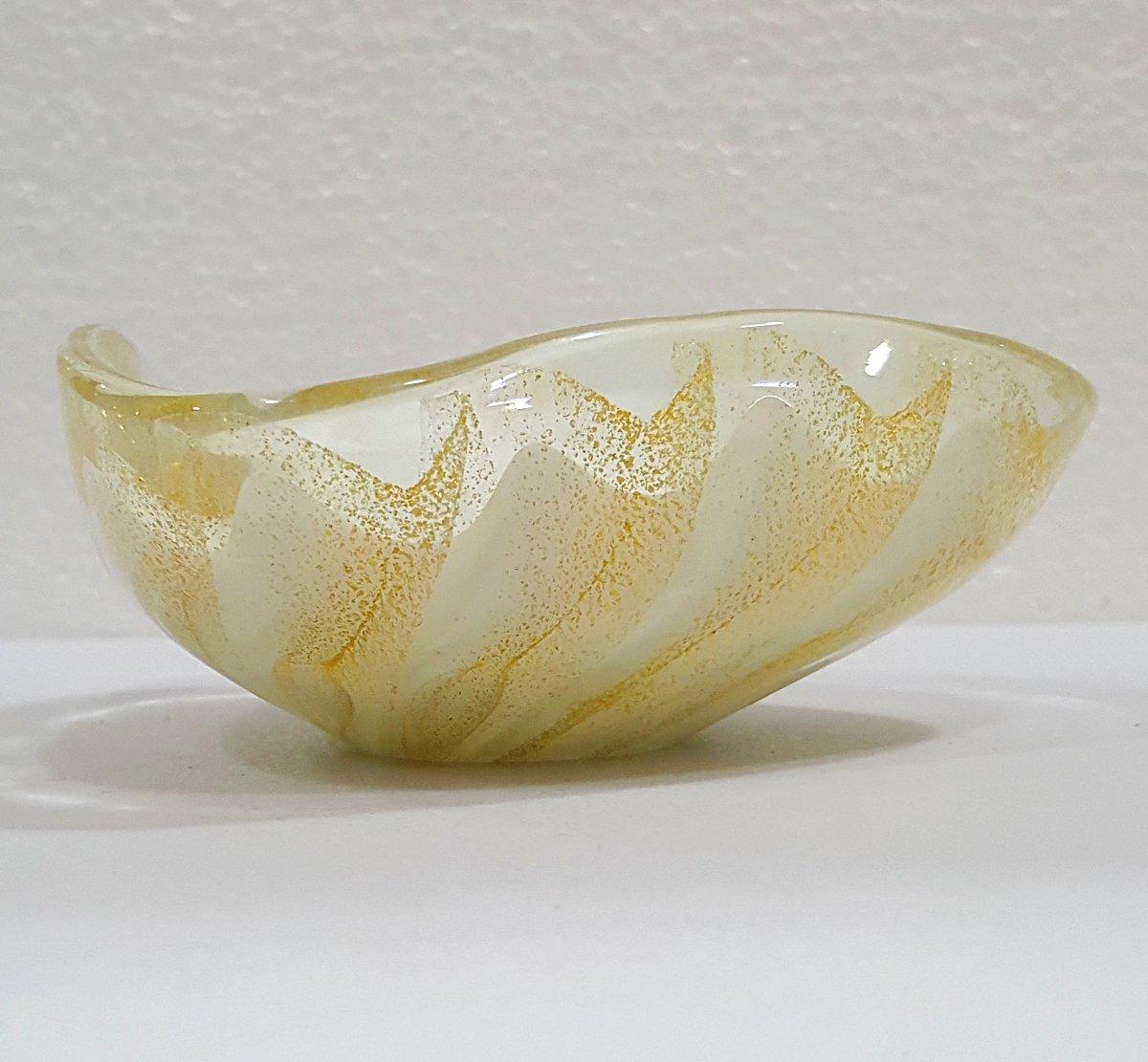 Mid-Century Modern Alfredo Barbini Murano Glass Bowl, Lattimo with Gold Polveri - vintage For Sale