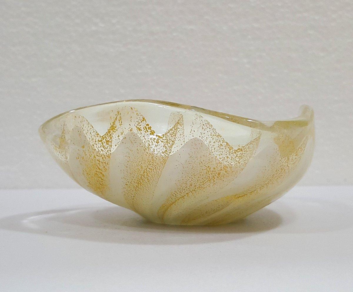Alfredo Barbini Murano Glass Bowl, Lattimo with Gold Polveri - vintage In Good Condition For Sale In Warrenton, OR