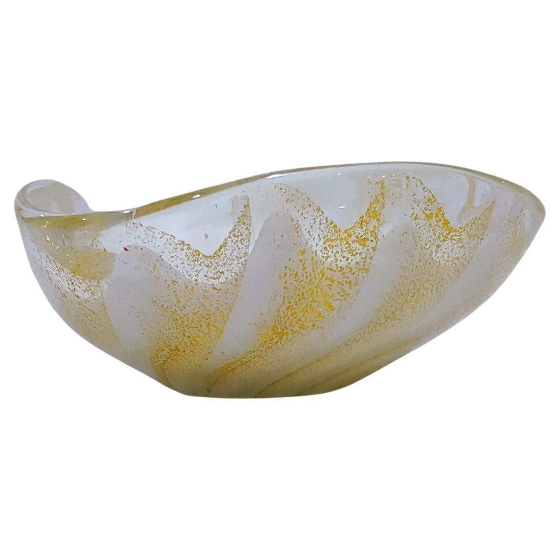 Alfredo Barbini Murano Glass Bowl, Lattimo with Gold Polveri - vintage For Sale