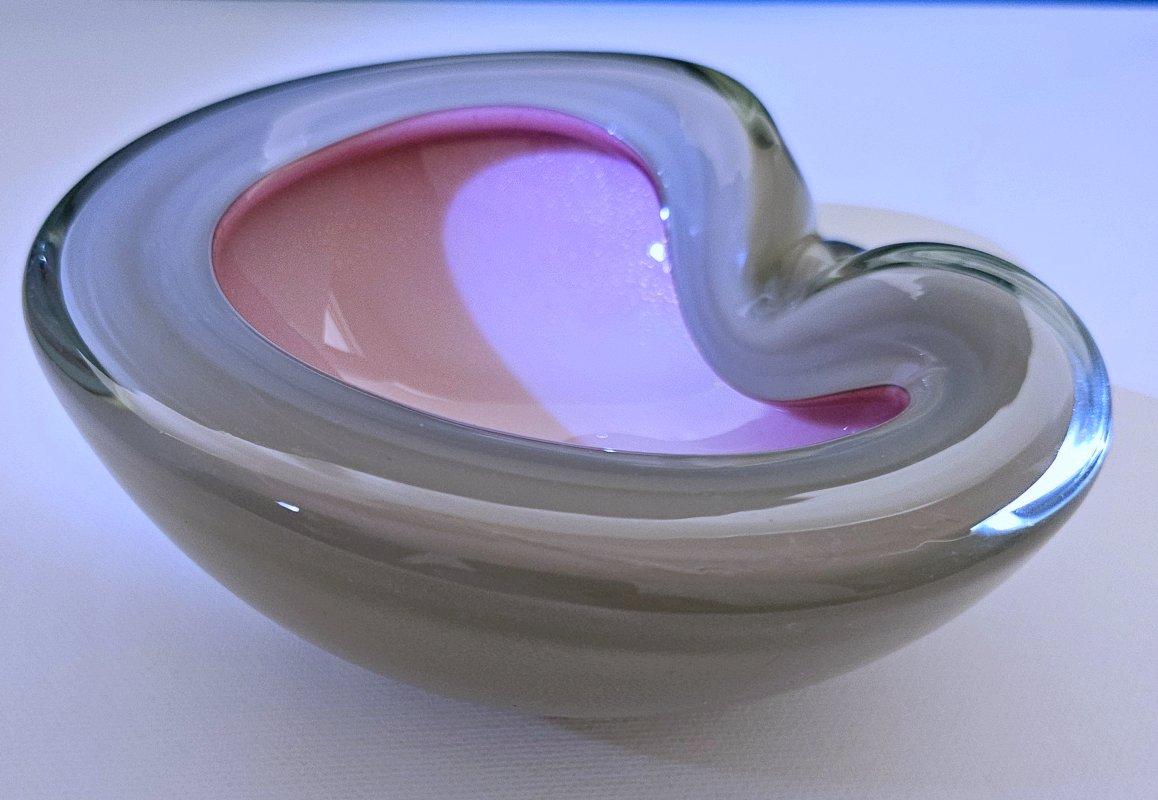 Alfredo Barbini Murano Glass Bowl, Taupe-Gray and Pink, with Gold Leaf For Sale 4