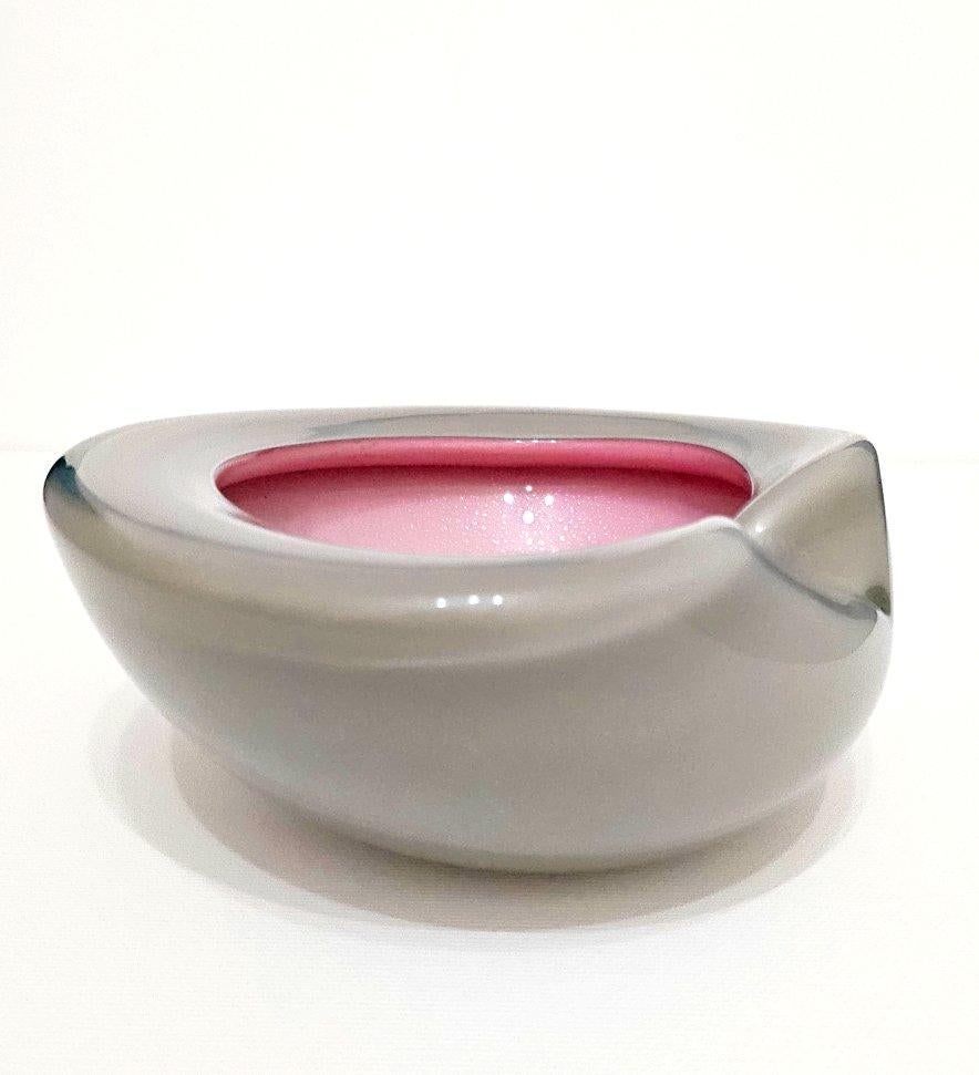Alfredo Barbini Murano Glass Bowl, Taupe-Gray and Pink, with Gold Leaf For Sale 7