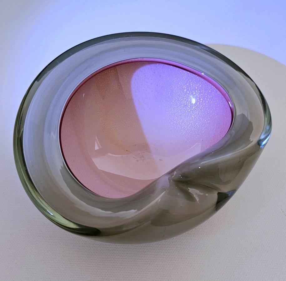 Alfredo Barbini Murano Glass Bowl, Taupe-Gray and Pink, with Gold Leaf For Sale 10