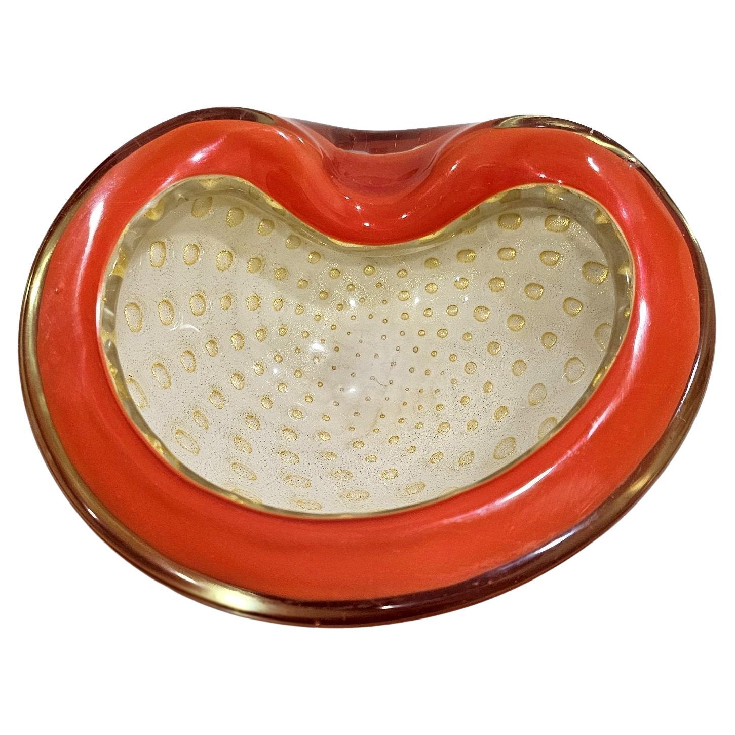 Alfredo Barbini Murano Glass Bowl with Gold Polveri and Bullicante For Sale