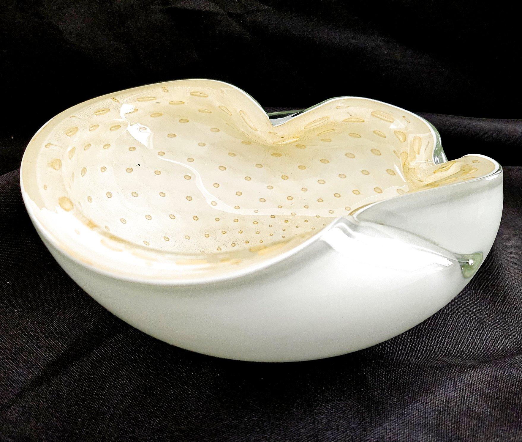 Alfredo Barbini Murano Glass Bullicante Bowl/Vide Poche with Gold Polveri For Sale 3