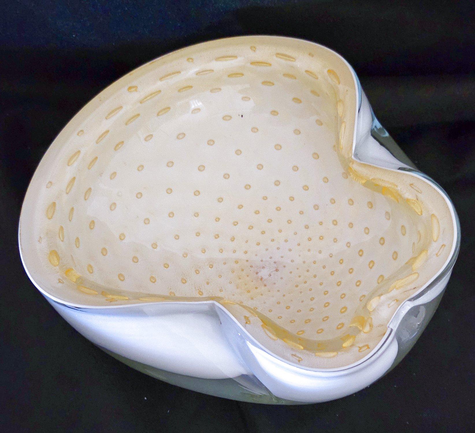 20th Century Alfredo Barbini Murano Glass Bullicante Bowl/Vide Poche with Gold Polveri For Sale