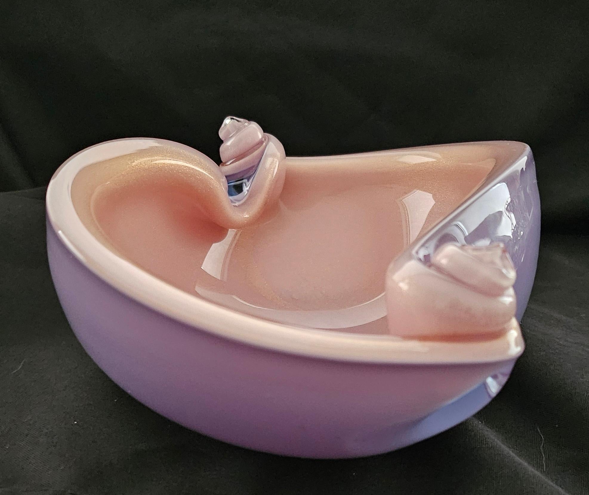 Alfredo Barbini Murano Glass Shell Bowl, Lilac & Pink with Gold Polveri For Sale 3