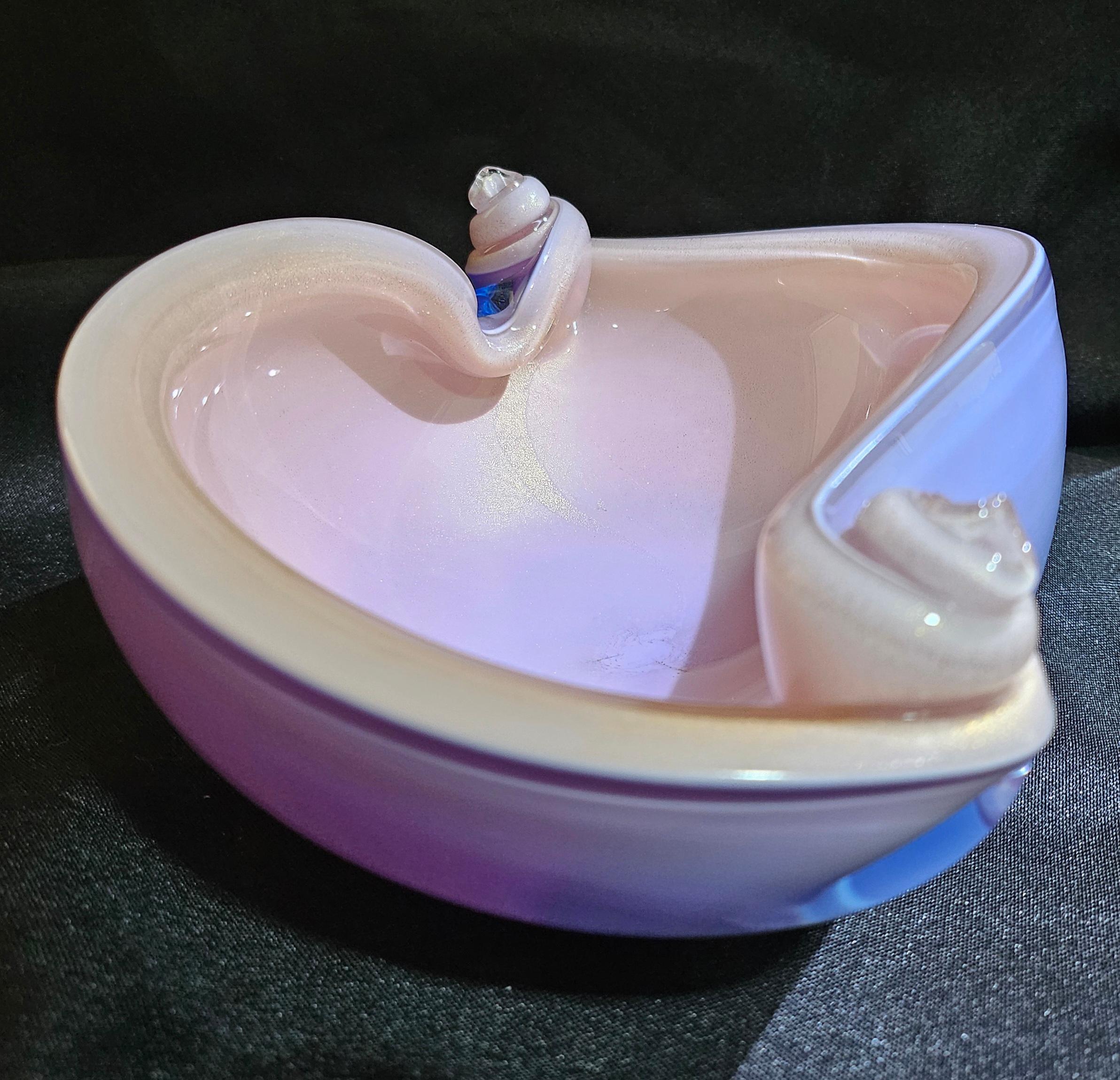 Italian Alfredo Barbini Murano Glass Shell Bowl, Lilac & Pink with Gold Polveri For Sale