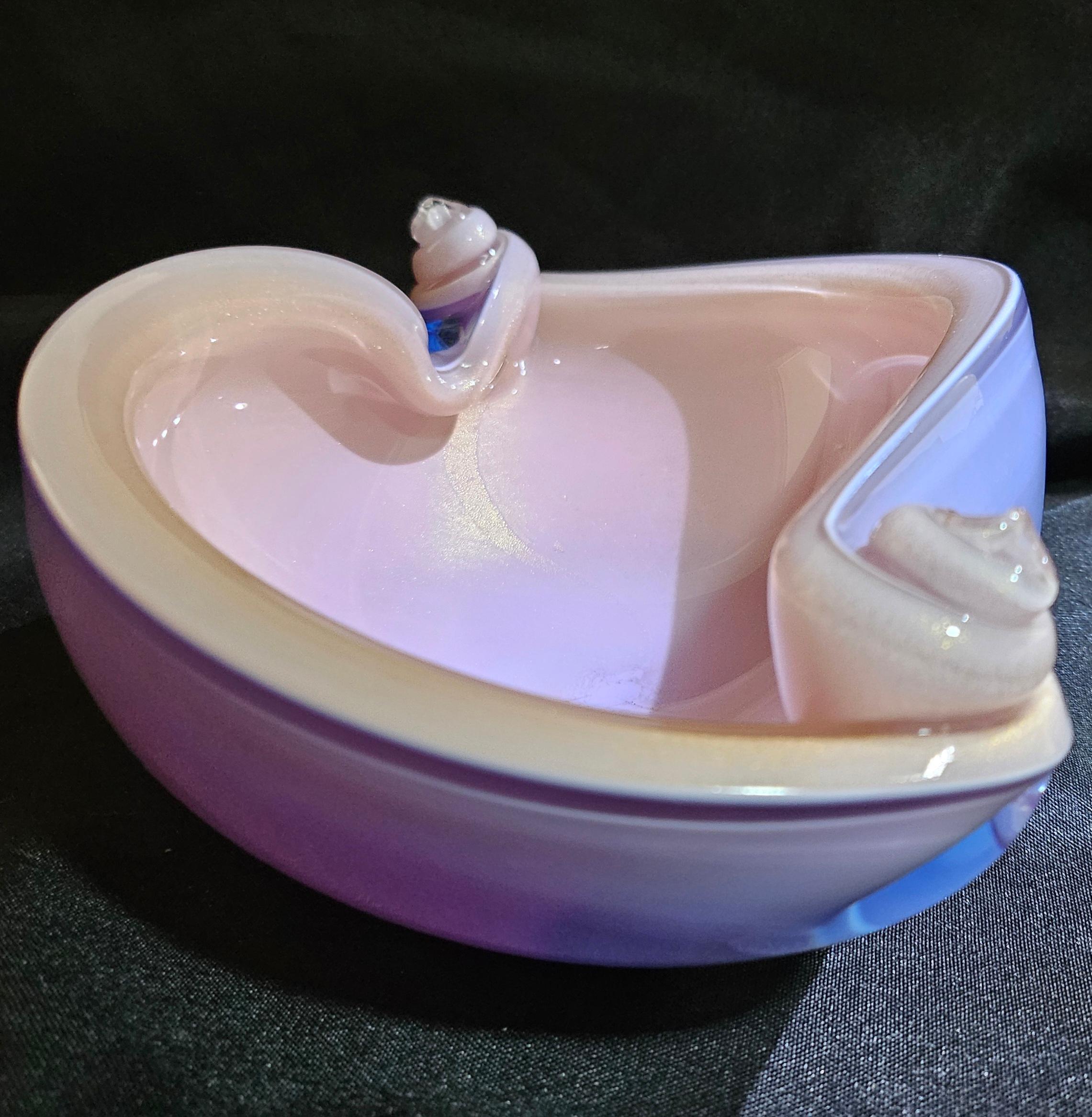 Other Alfredo Barbini Murano Glass Shell Bowl, Lilac & Pink with Gold Polveri For Sale