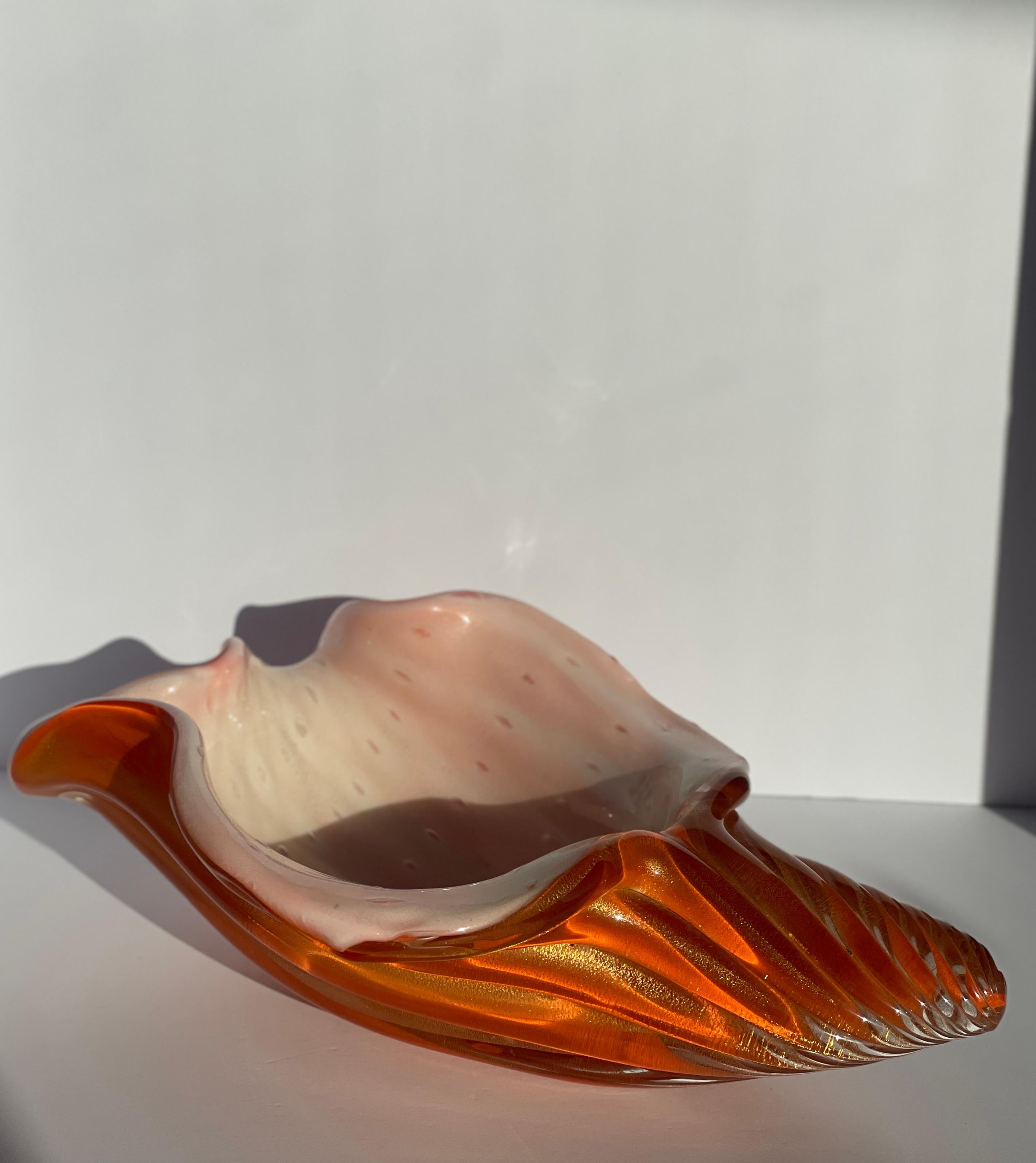 Alfredo Barbini Concha de cristal de Murano Conchiglia Concha de mar Bullicante Motas doradas en venta 5