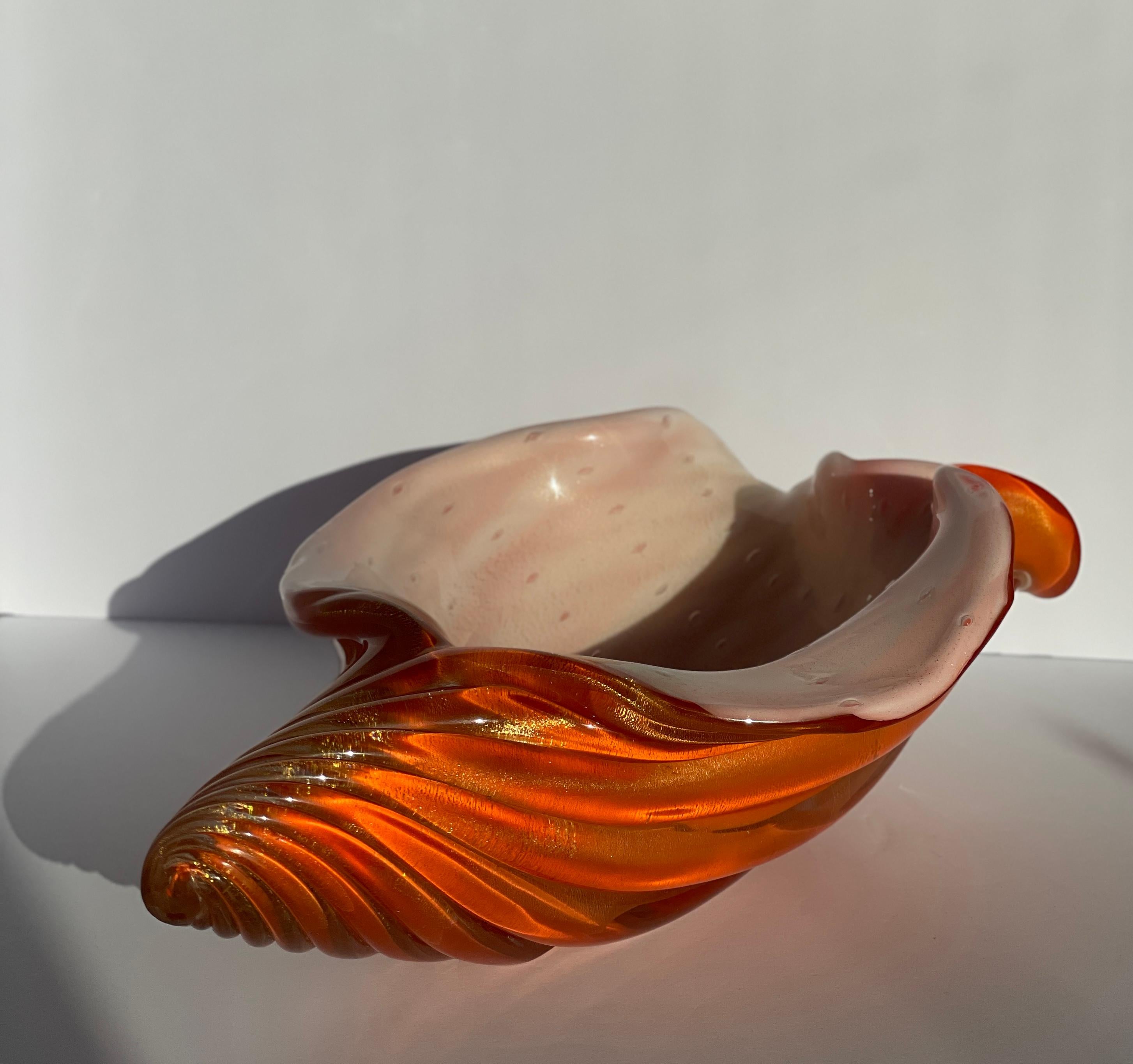 Alfredo Barbini Concha de cristal de Murano Conchiglia Concha de mar Bullicante Motas doradas en venta 7