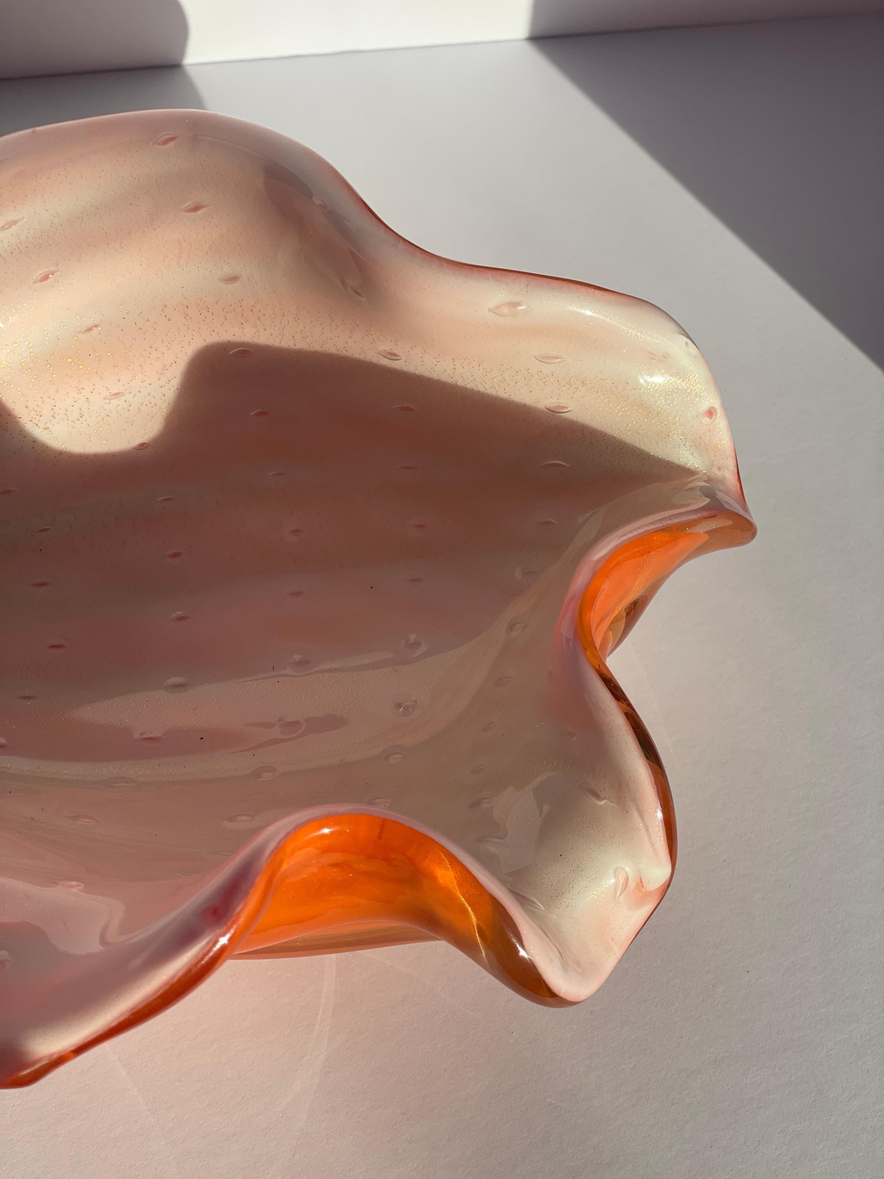 Alfredo Barbini Concha de cristal de Murano Conchiglia Concha de mar Bullicante Motas doradas Hecho a mano en venta