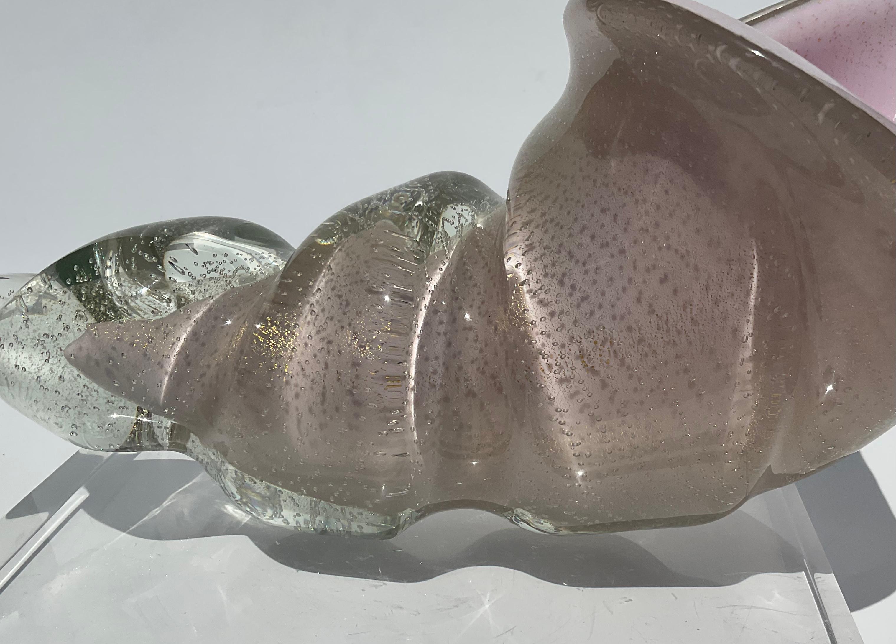 Alfredo Barbini Murano Glass Shell Sculpture in Bollicine Glass with Gold In Good Condition For Sale In Ann Arbor, MI