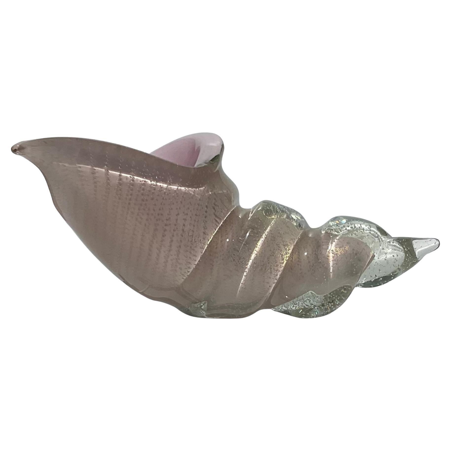 Alfredo Barbini Murano Glass Shell Sculpture in Bollicine Glass with Gold For Sale