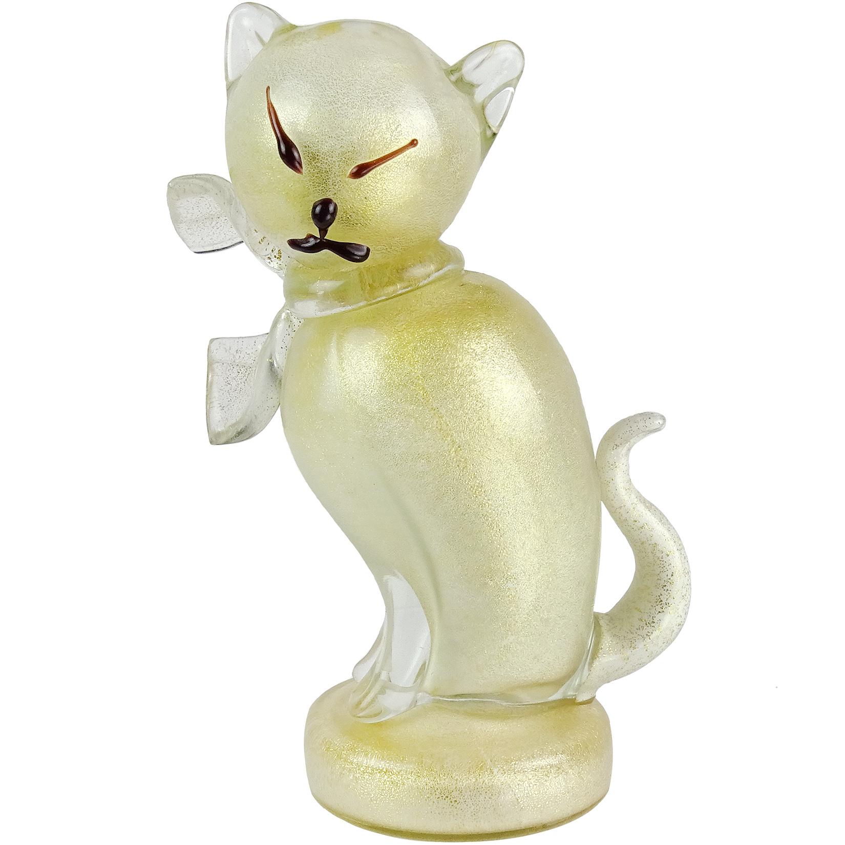 Hand-Crafted Alfredo Barbini Murano Gold Flecks Italian Art Glass Kitty Cat Sculpture Figure