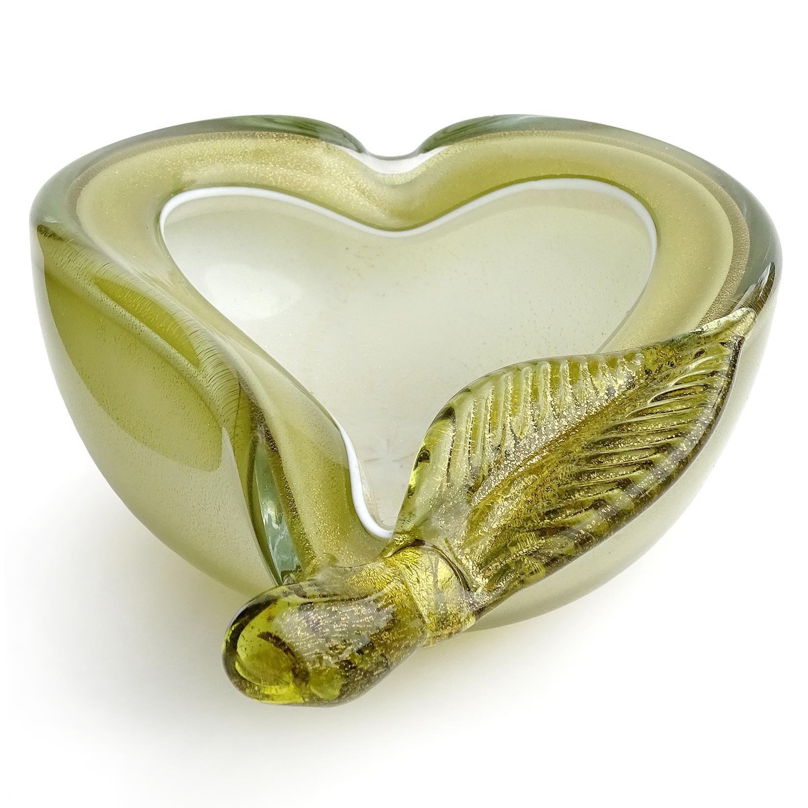 Hand-Crafted Alfredo Barbini Murano Green Apple Pear Gold Flecks Italian Art Glass Bowls