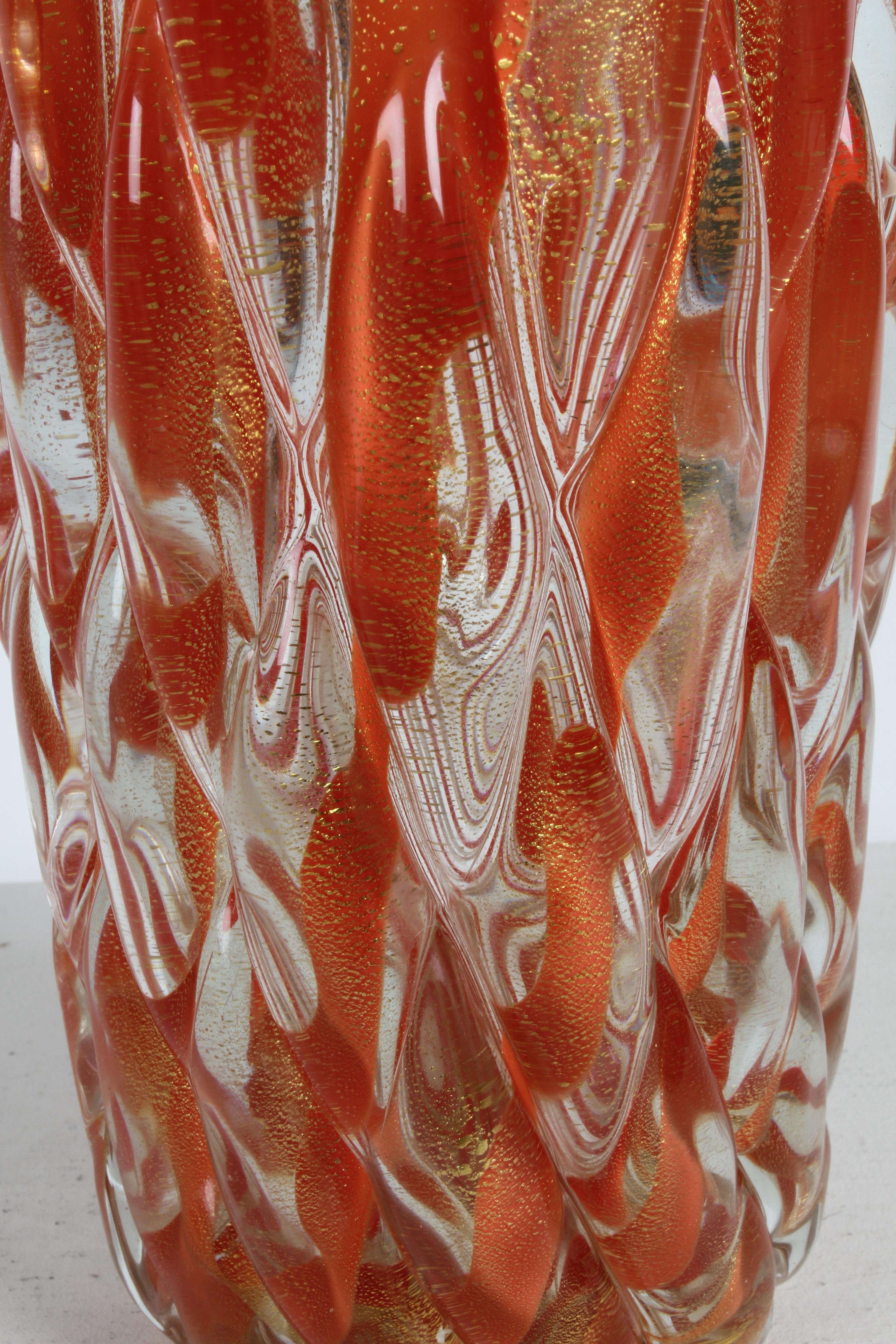 Blown Glass Alfredo Barbini Murano Italian Art Glass Ribbed 'Corallo Oro' Vase w/ Gold Fleck For Sale