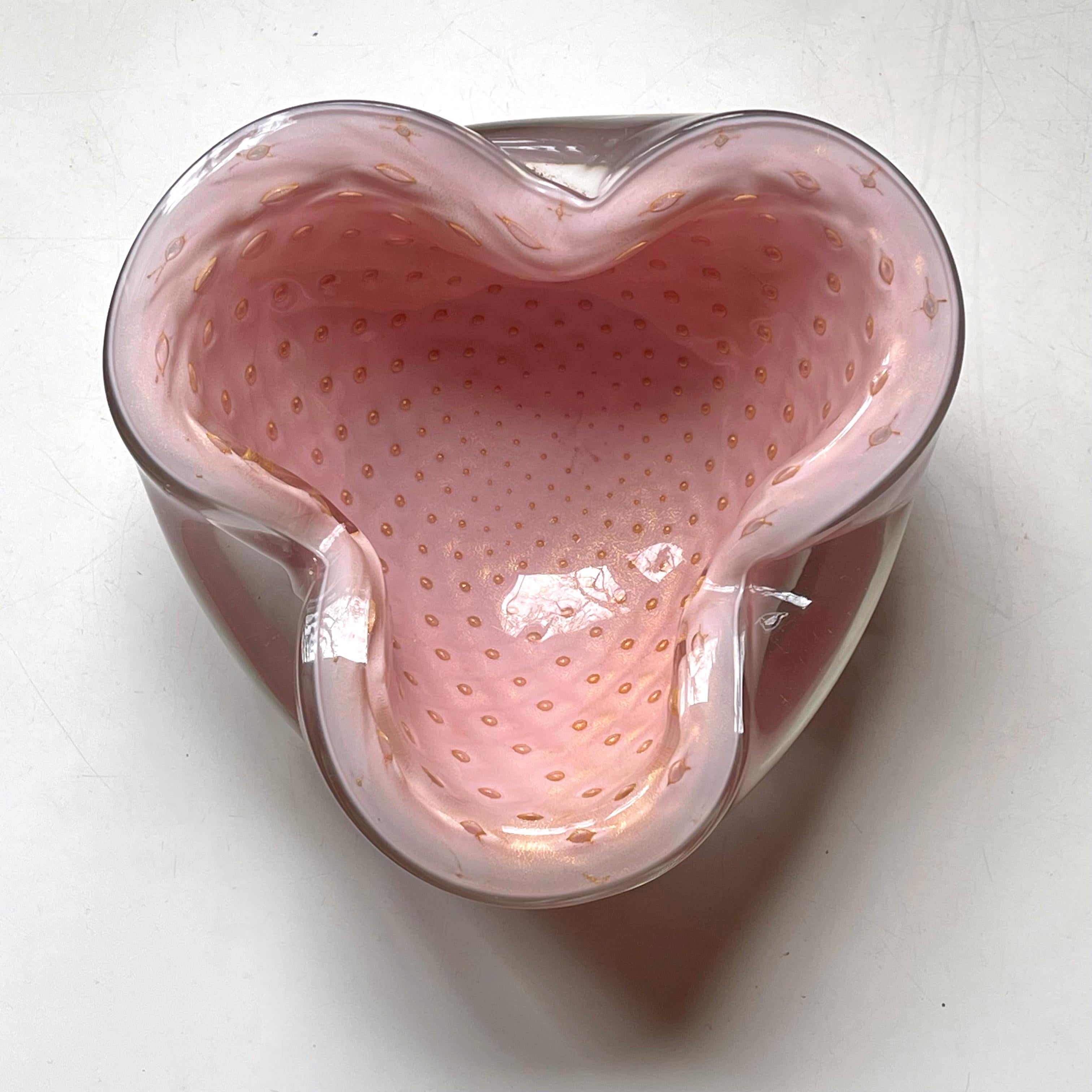Alfredo Barbini Murano Pink and Gold Bullicante Bowl Cased Glass For Sale 3