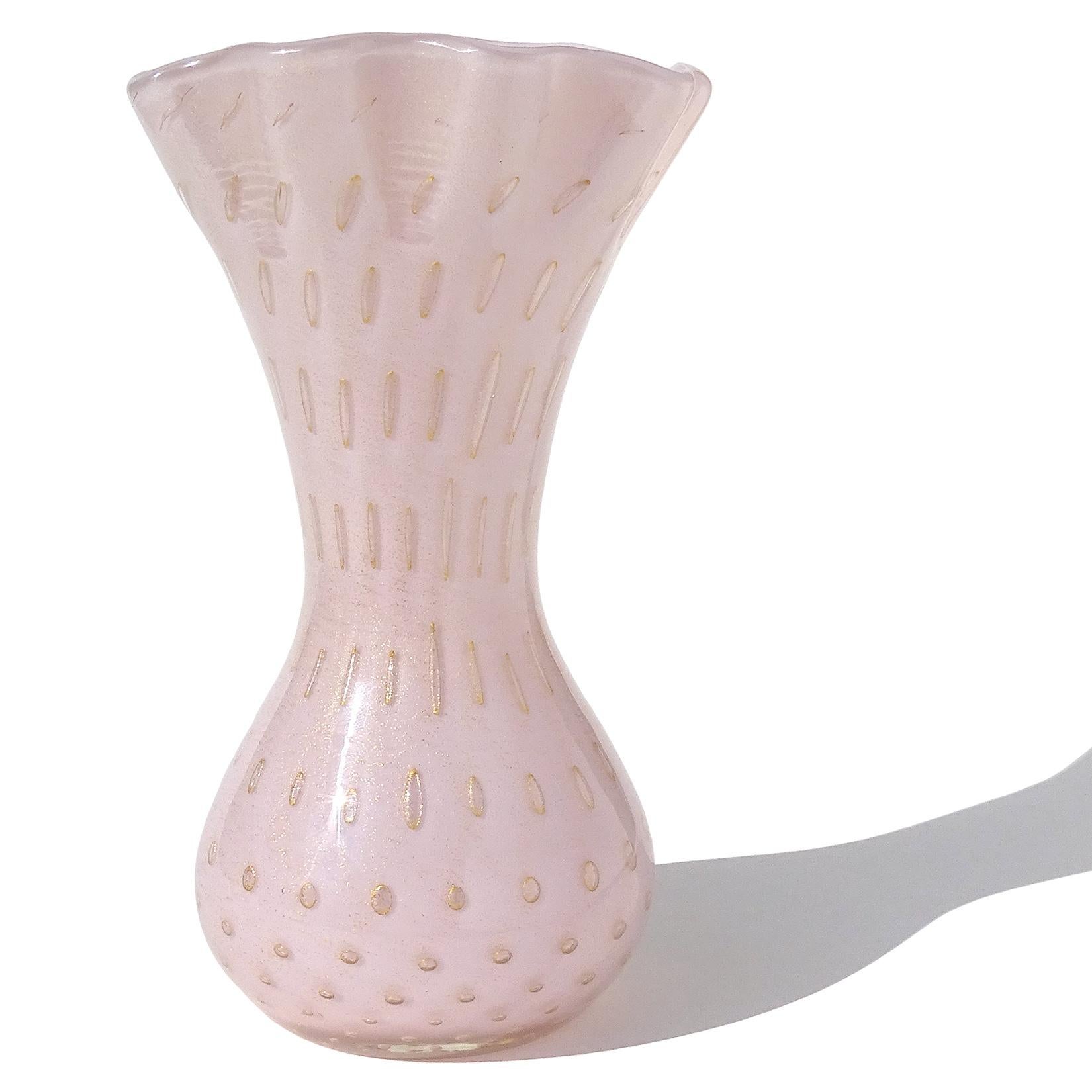 Mid-Century Modern Alfredo Barbini Murano Pink Gold Flecks Italian Art Glass Fan Rim Flower Vase