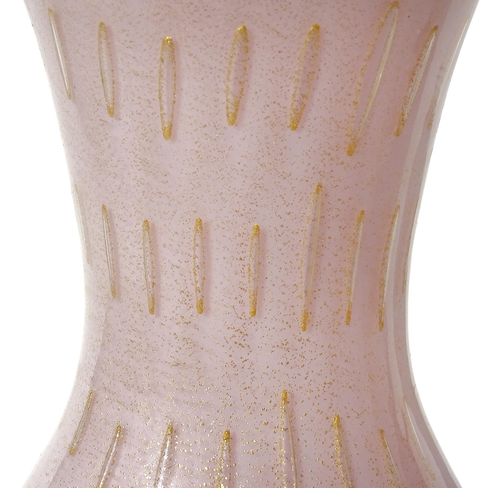 Hand-Crafted Alfredo Barbini Murano Pink Gold Flecks Italian Art Glass Fan Rim Flower Vase