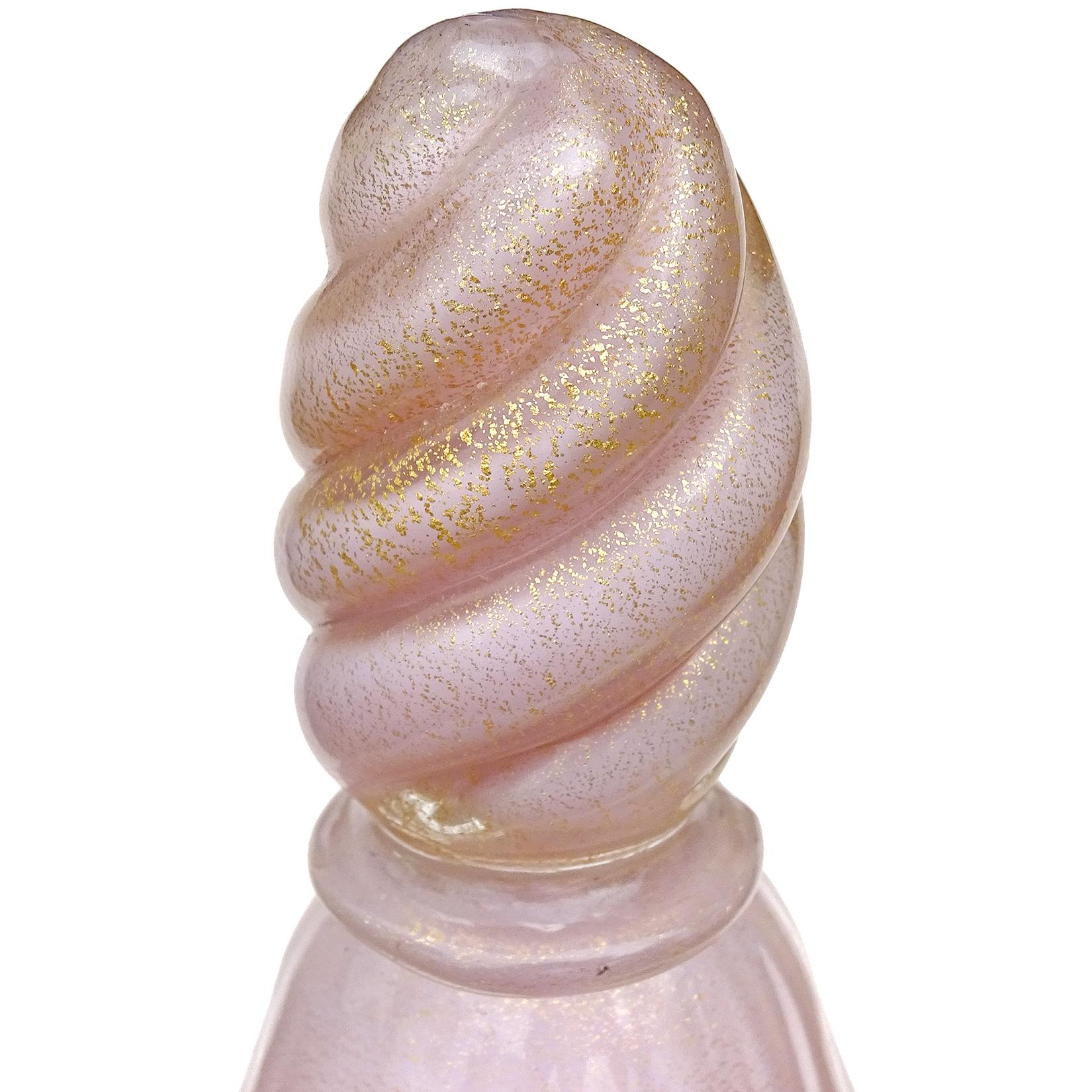Gorgeous, large vintage Murano hand blown pink with gold flecks Italian art glass ginger, cookie or candy jar. Documented to designer Alfredo Barbini, circa 1950s. Published, and referred to as 