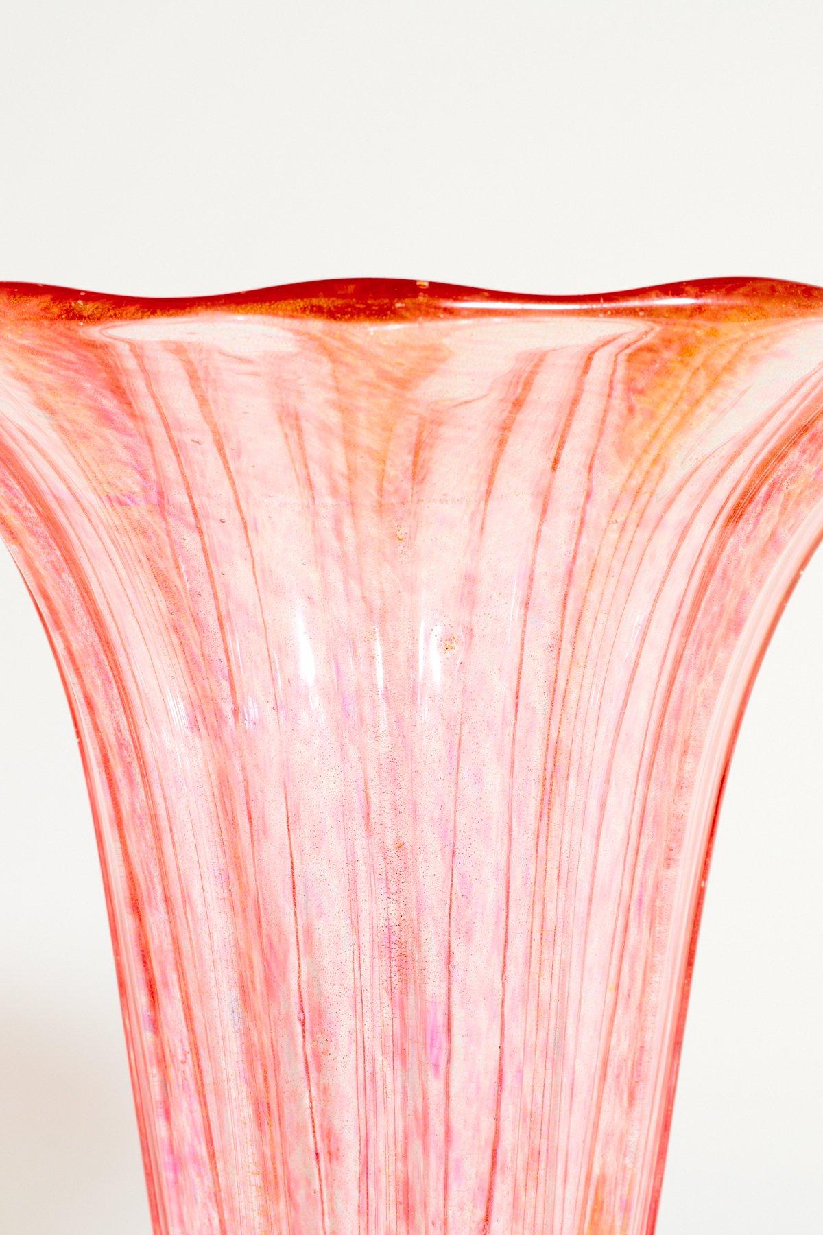 Alfredo Barbini Murano Pink Vase In Good Condition In New York, NY