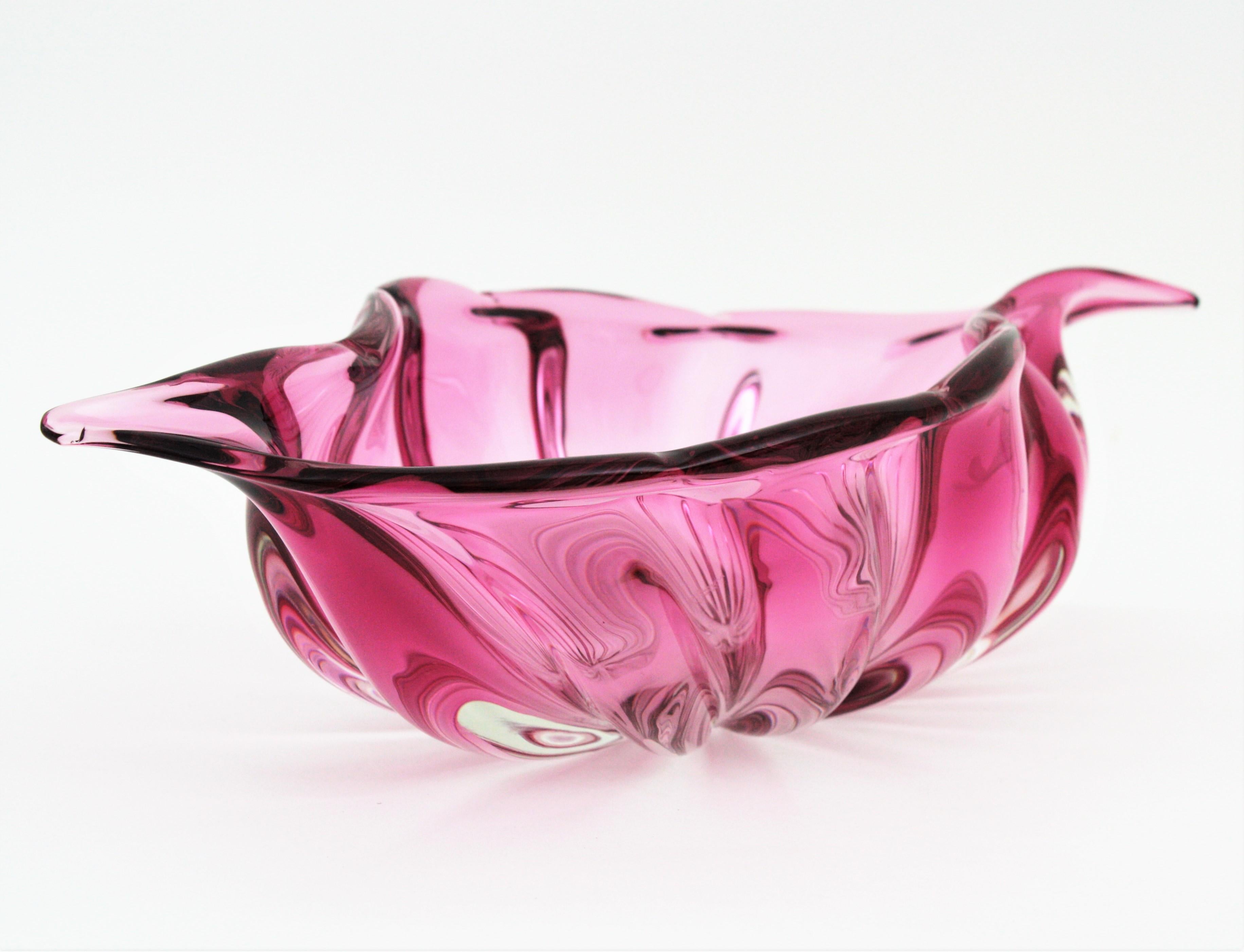 Alfredo Barbini Murano Sommerso Pink Art Glass Centerpiece Decorative Bowl For Sale 1