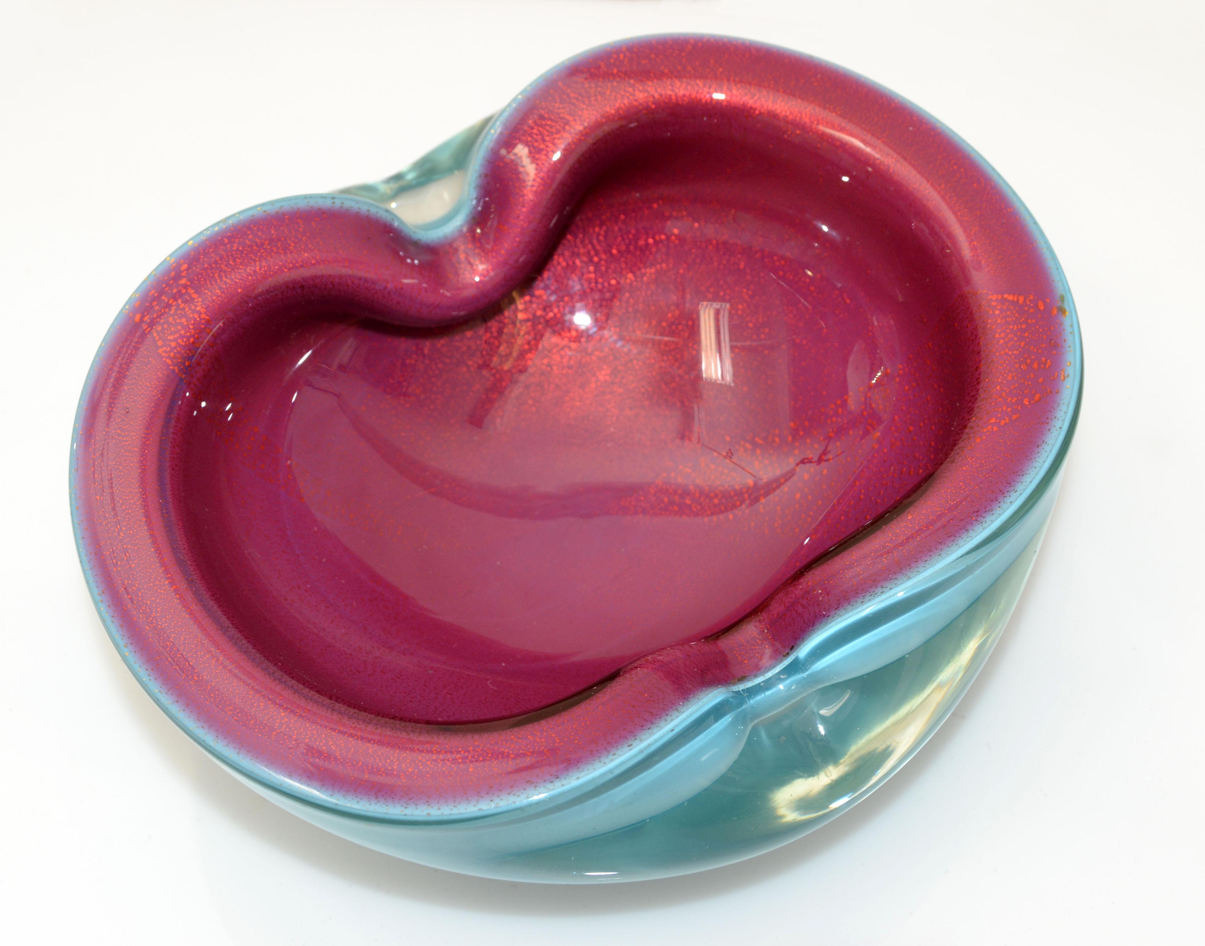 Hand-Crafted Alfredo Barbini Murano Turquoise Blue & Raspberry Blown Art Glass Bowl Italy
