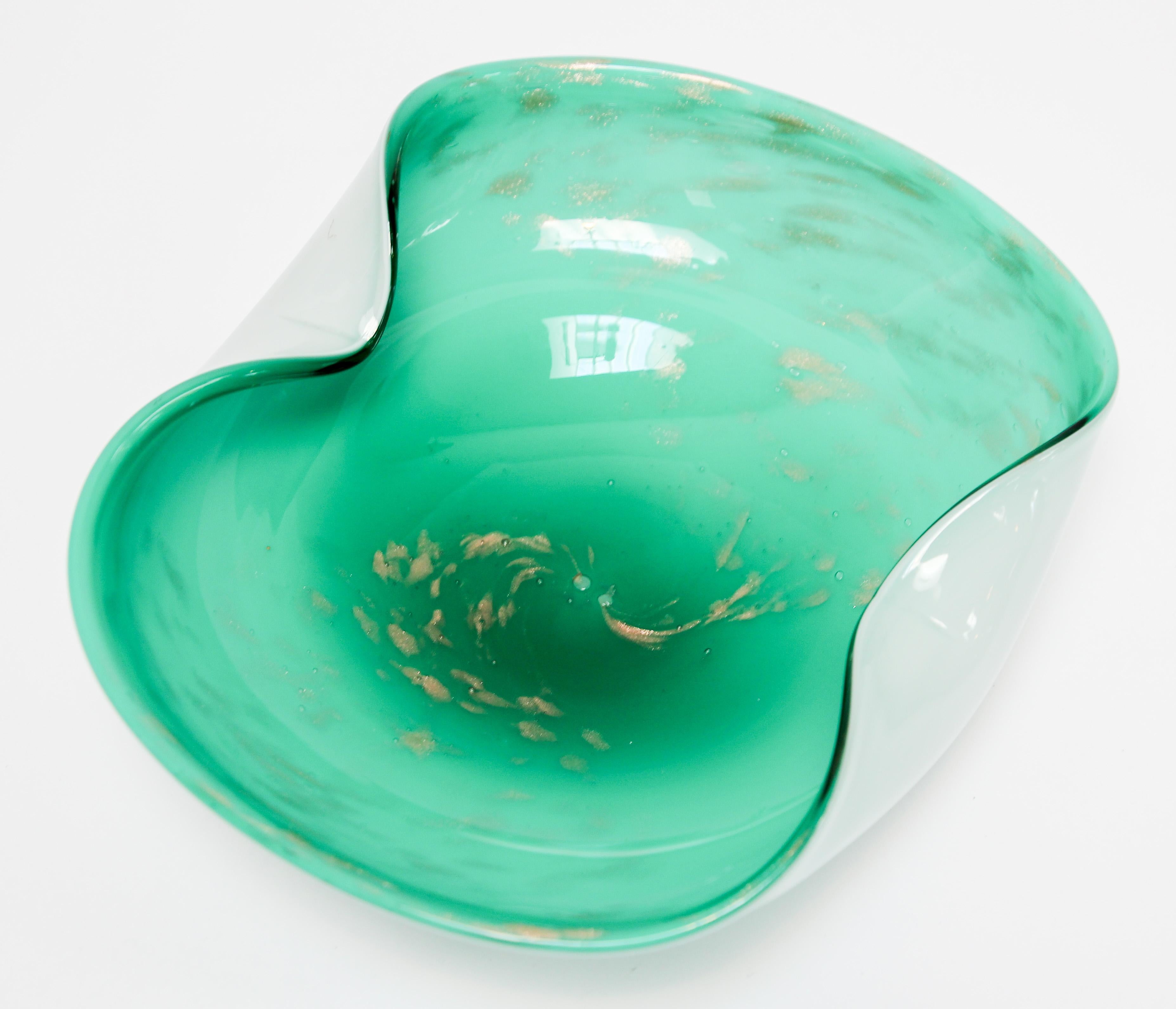 Blown Glass Alfredo Barbini Murano Venetian Hand Blown Art Glass Green Ashtray