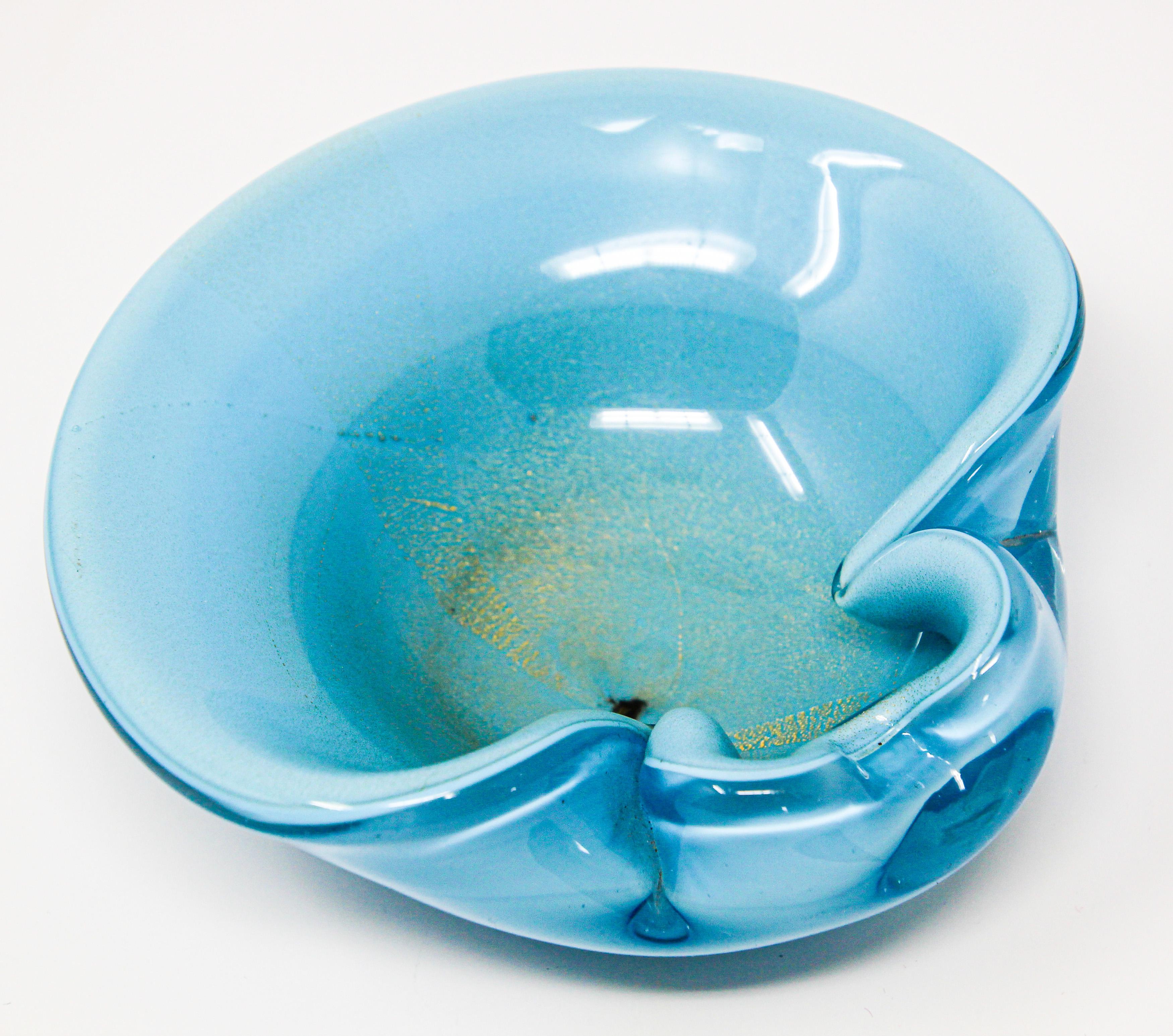 Blown Glass Alfredo Barbini Murano Venetian Handblown Art Glass Turquoise Ashtray