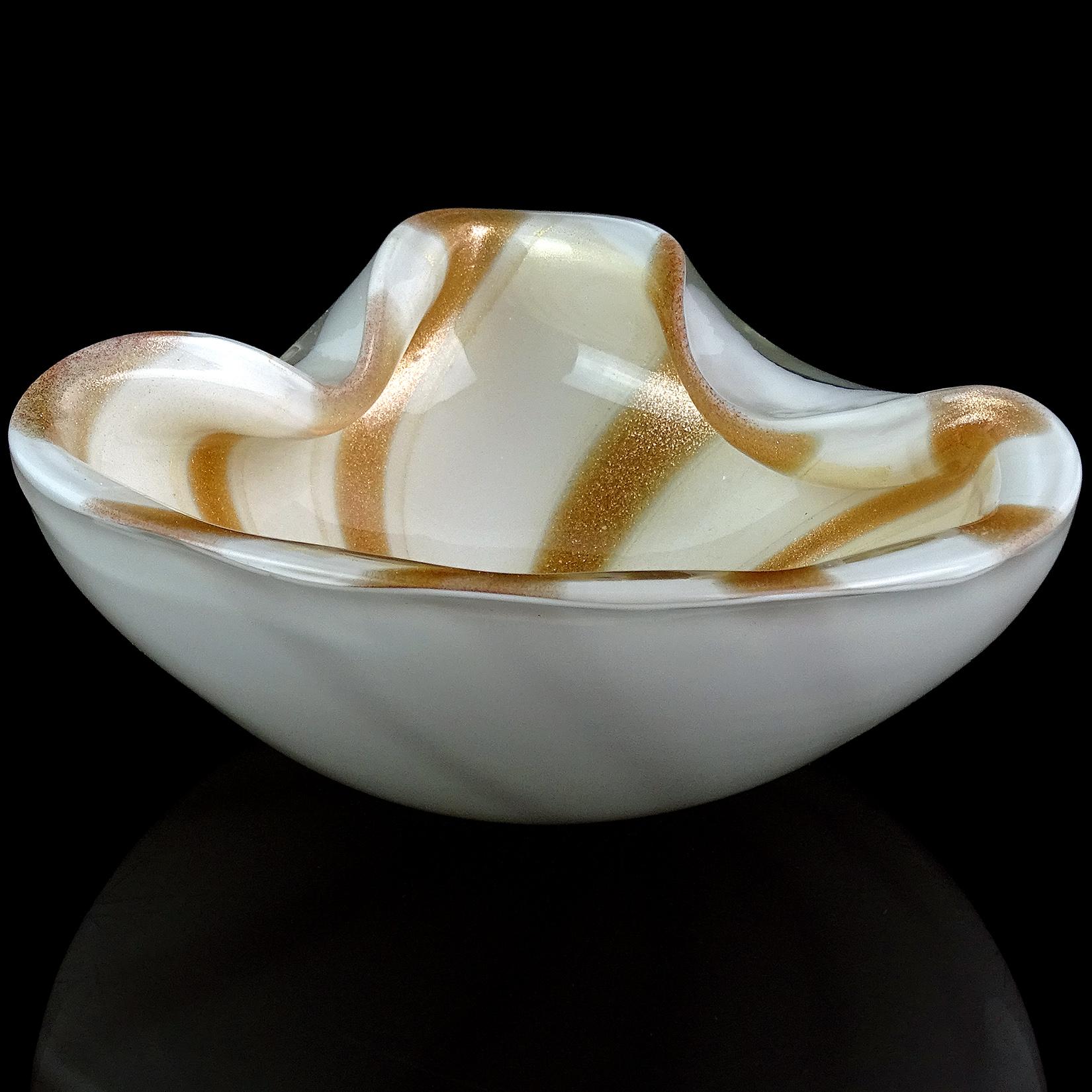 Mid-Century Modern Alfredo Barbini Murano White Gold Aventurine Stripes Italian Art Glass Bowl Dish
