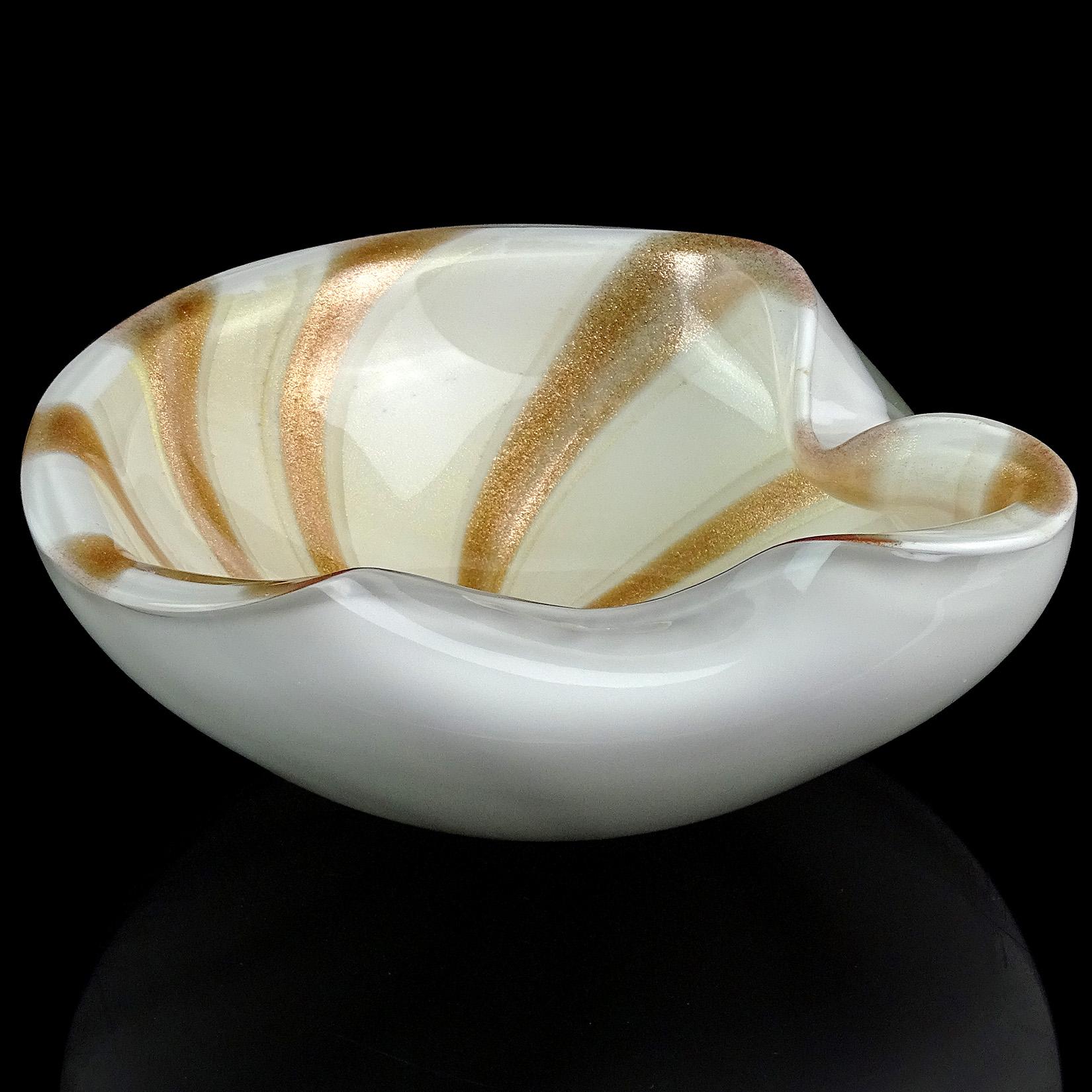 Alfredo Barbini Murano White Gold Aventurine Stripes Italian Art Glass Bowl Dish In Good Condition In Kissimmee, FL