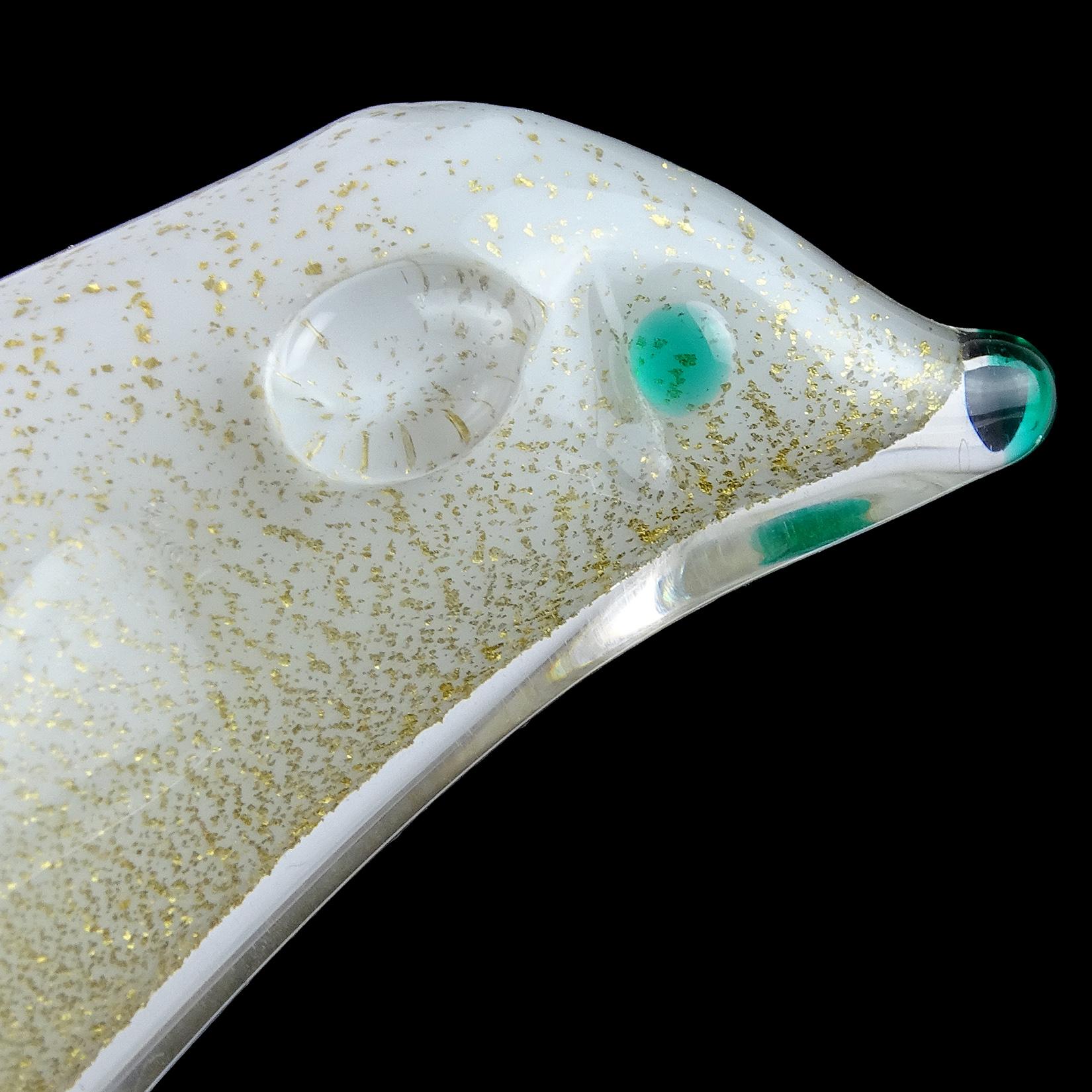 Hand-Crafted Alfredo Barbini Murano White Gold Flecks Italian Art Glass Polar Bear Sculpture