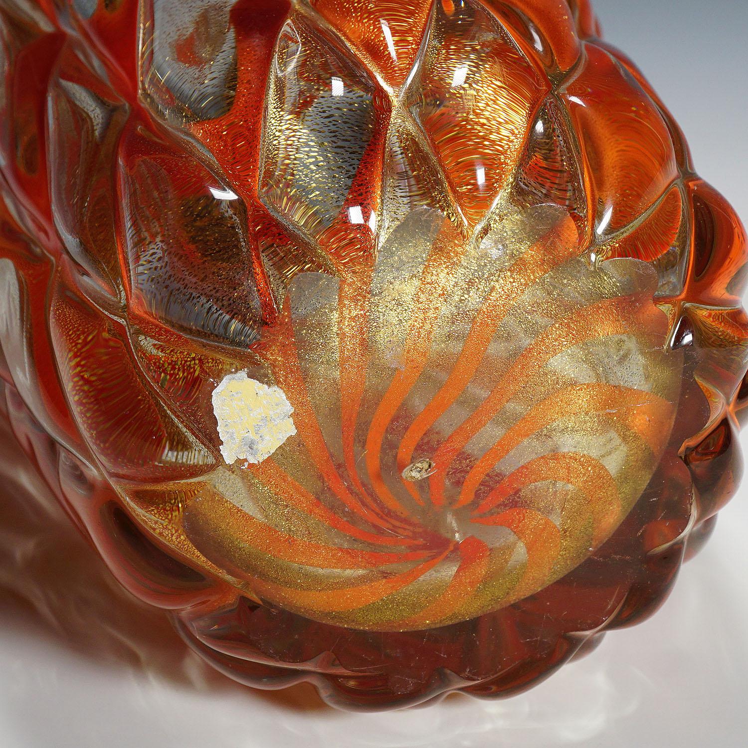 Vase côtelé « Corallo Oro » d'Alfredo Barbini, années 1960 en vente 1