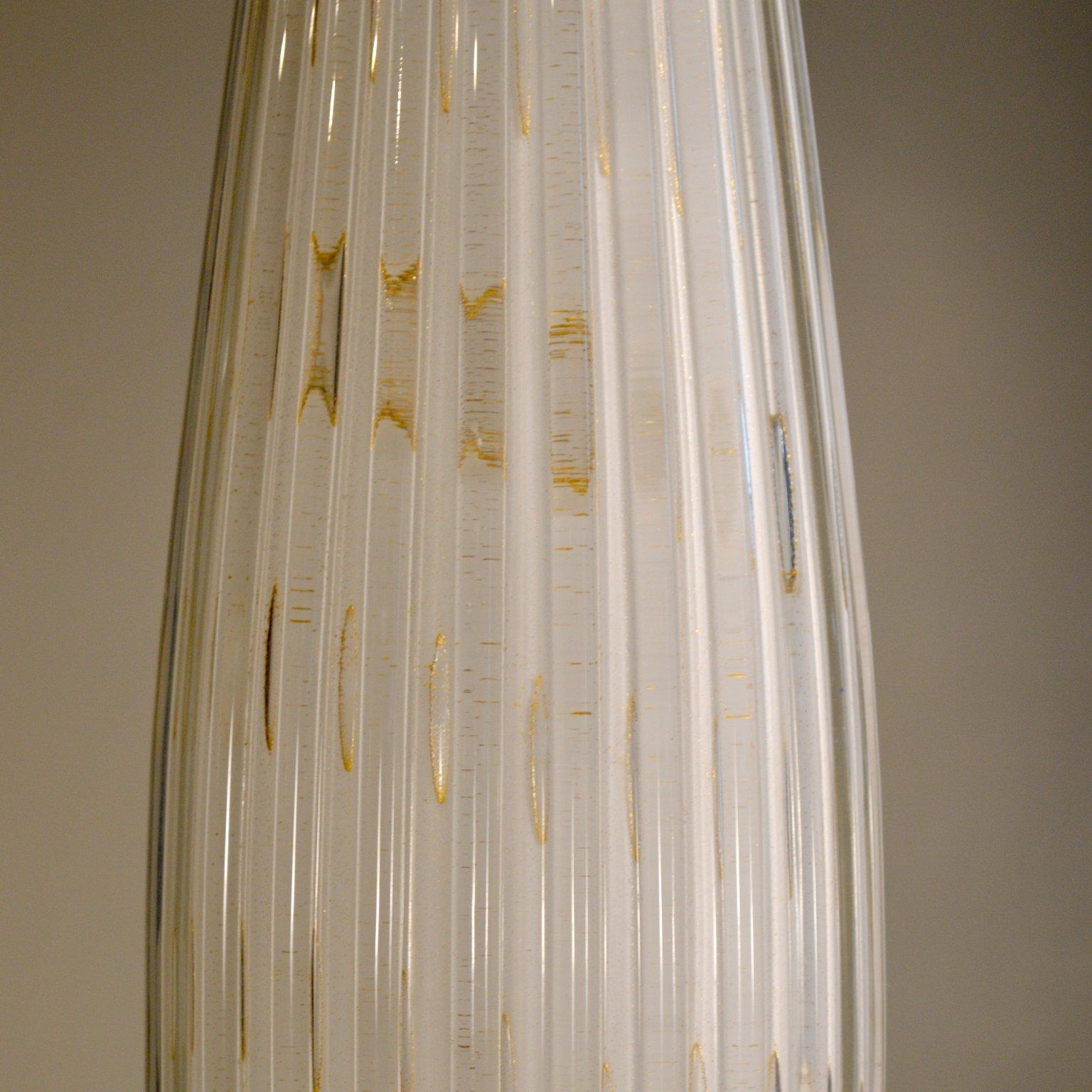 Mid-Century Modern Alfredo Barbini Tall White and Gold Ribbed Murano Glass Table Lamp  For Sale