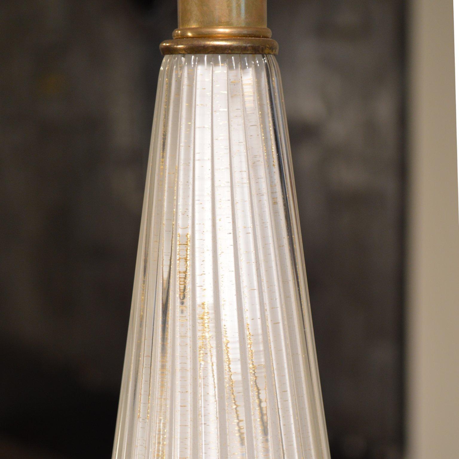 Italian Alfredo Barbini Tall White and Gold Ribbed Murano Glass Table Lamp  For Sale