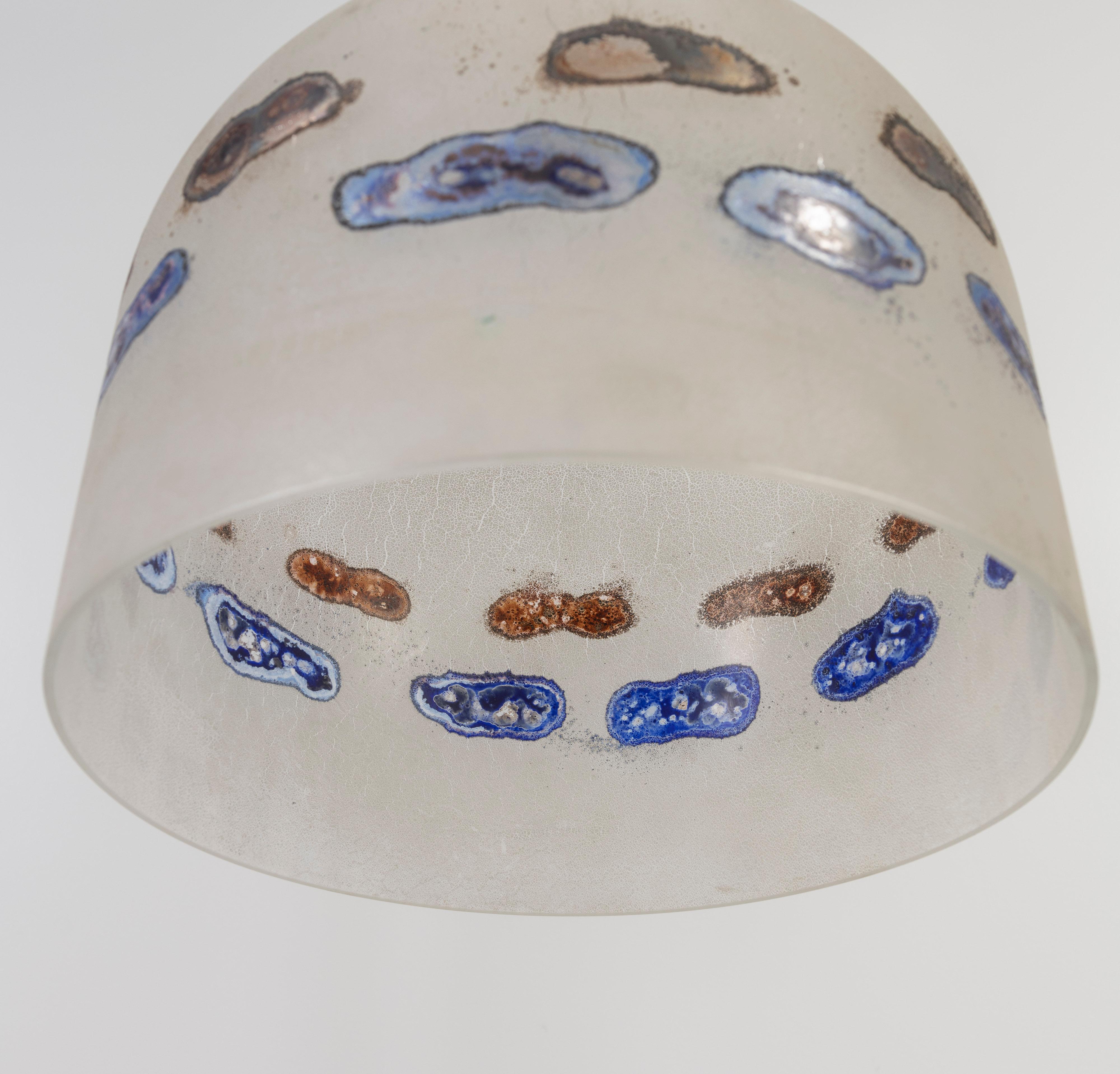 Italian Unique Alfredo Barbini Scavo Glass Medusa Murano Pendant with Brass Canopy