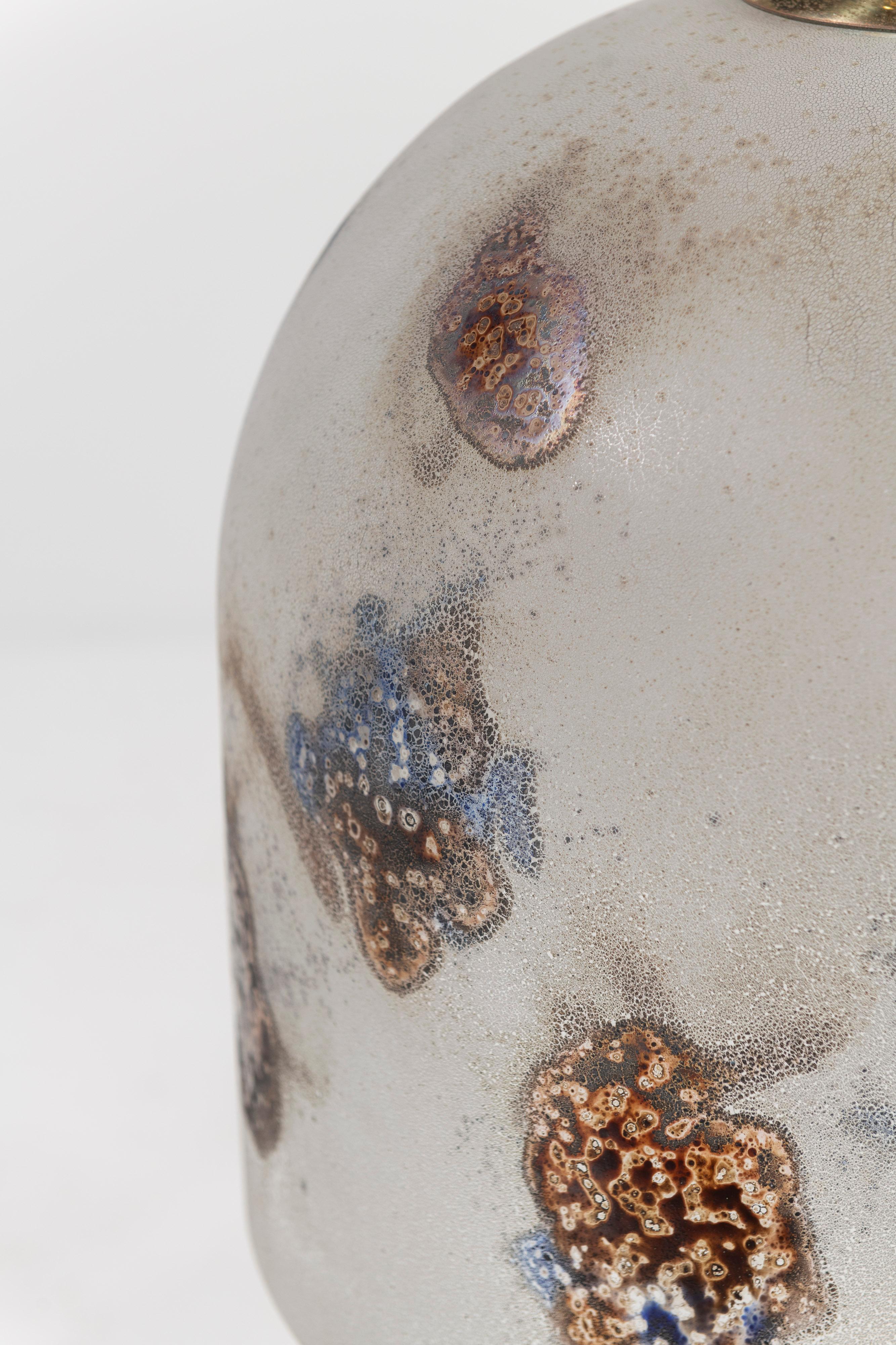 Italian Unique Alfredo Barbini Scavo Glass Medusa Murano Pendant with Brass Canopy For Sale