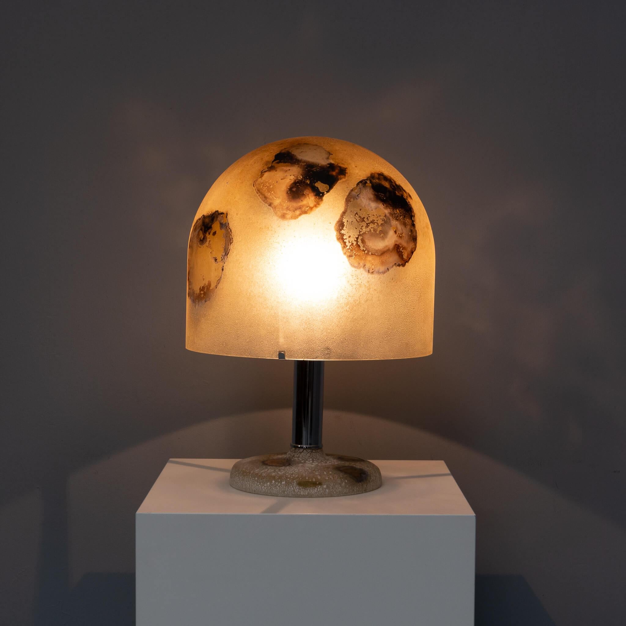 Mid-Century Modern Alfredo Barbini Scavo Glass Medusa Table Lamp For Sale