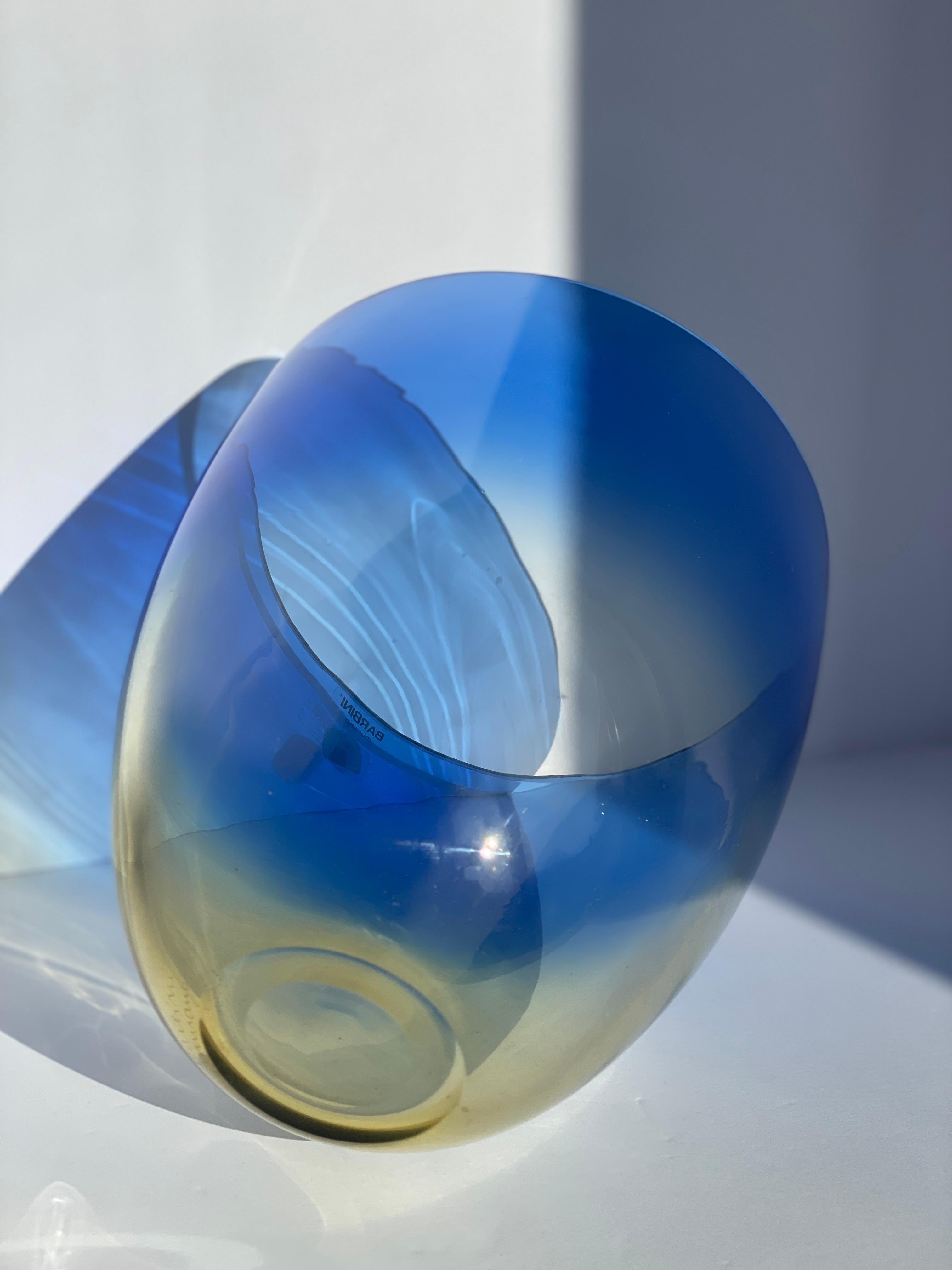 Alfredo Barbini Signiert Bi-Color Murano Glas Vase 1970er Jahre im Angebot 1