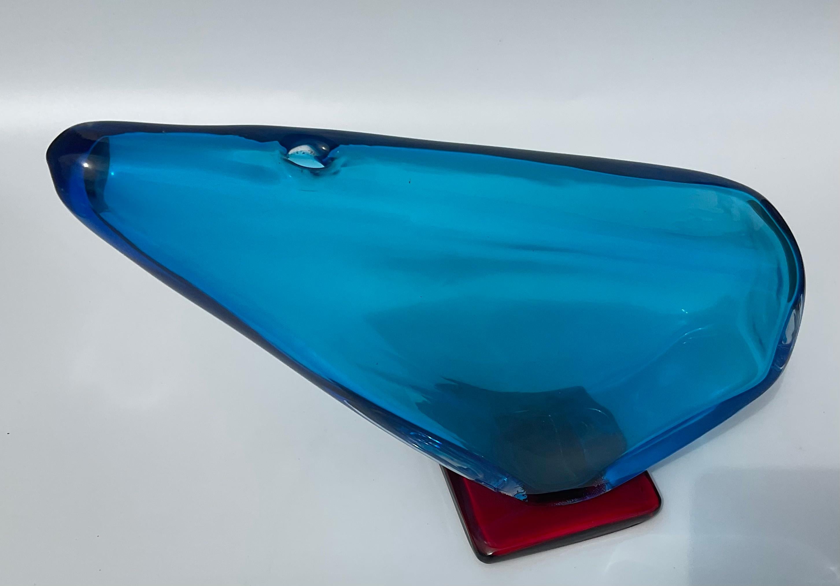 Italian Alfredo Barbini Signed Triangular Blue Murano Glass Vase with Irridized Surface For Sale