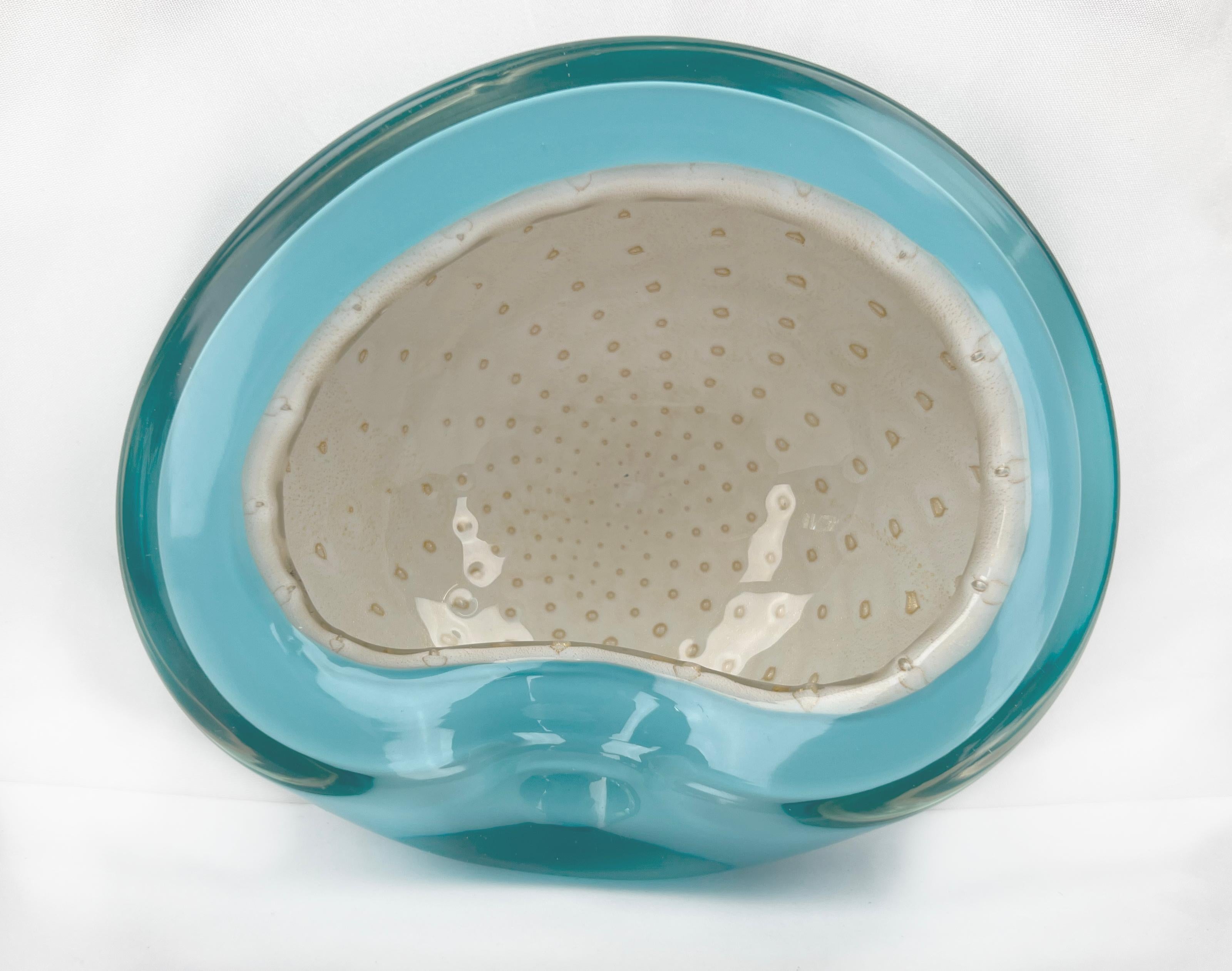 Alfredo Barbini Cuenco de Murano Glass Sommerso con Bullicante y Motas Polveri Doradas Italiano en venta